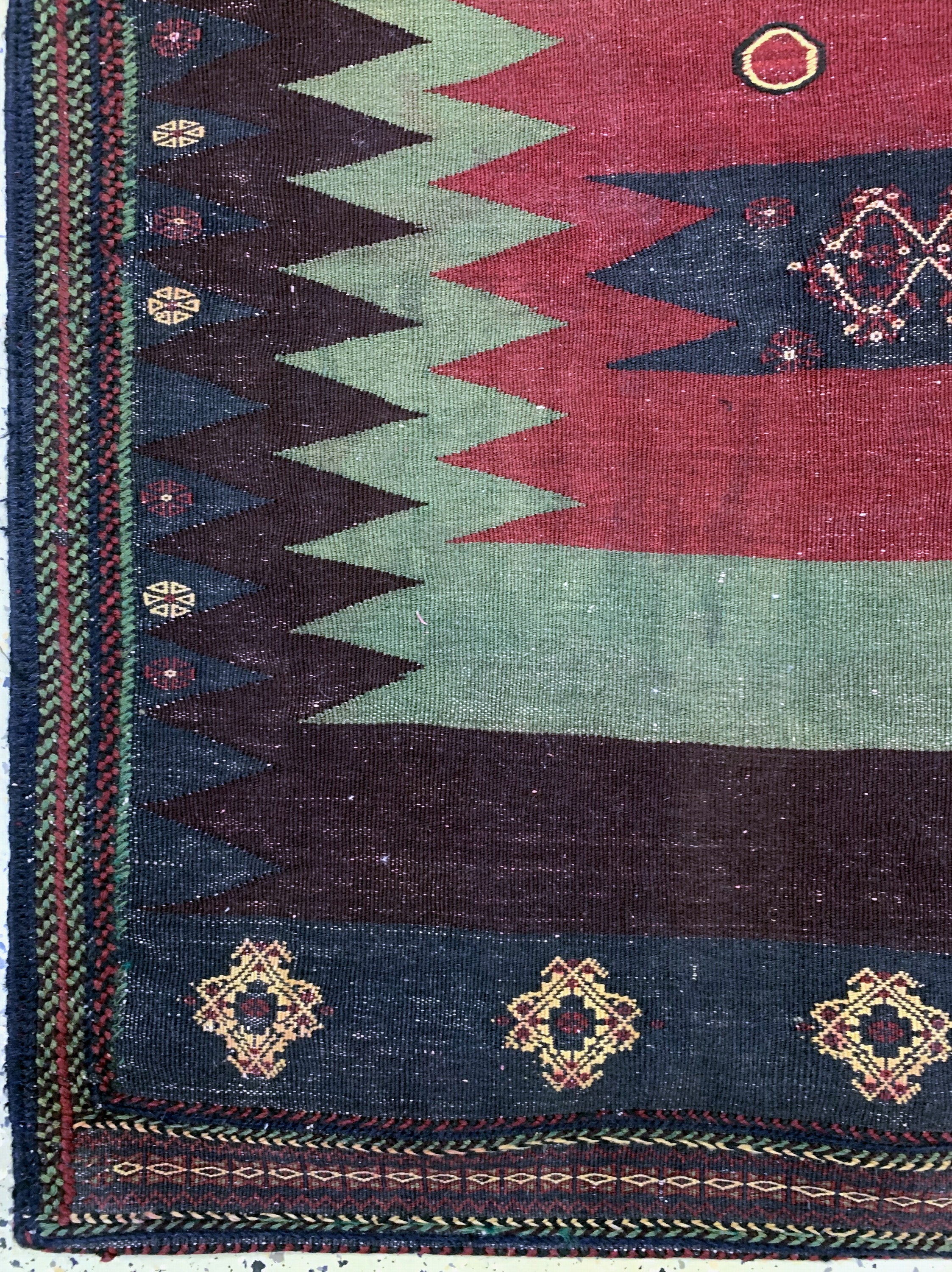 Detail b: Nomaden"Sofreh", Persien, Anfang 20.Jhd, Wolle auf Wolle, ca. 135 x 142 cm, EHZ: 2
