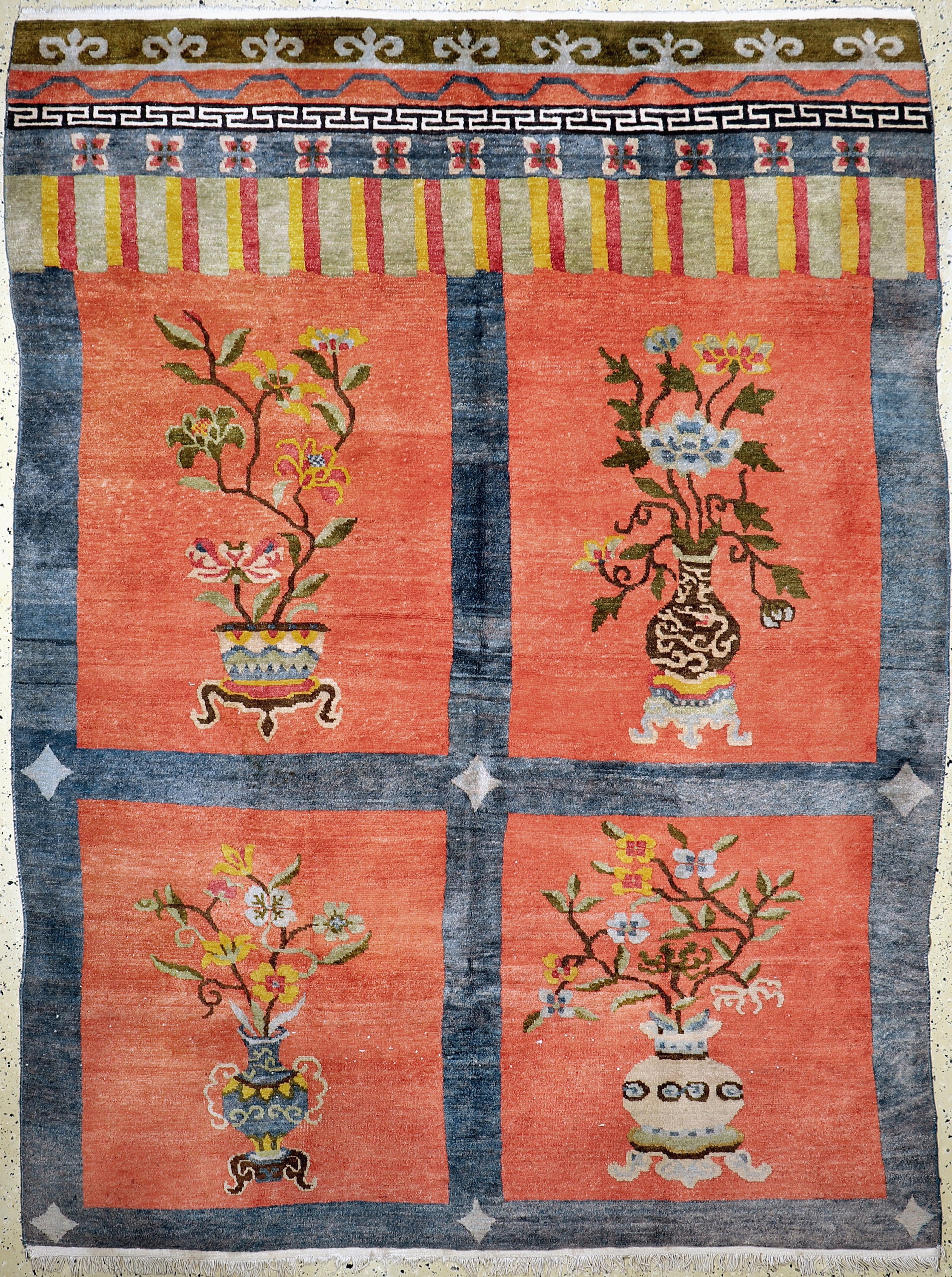 Mongolischer Teppich, "Engsi Muster", Mitte20.Jhd, Wolle auf Baumwolle, ca. 285 x 212 cm,EHZ: 2-3