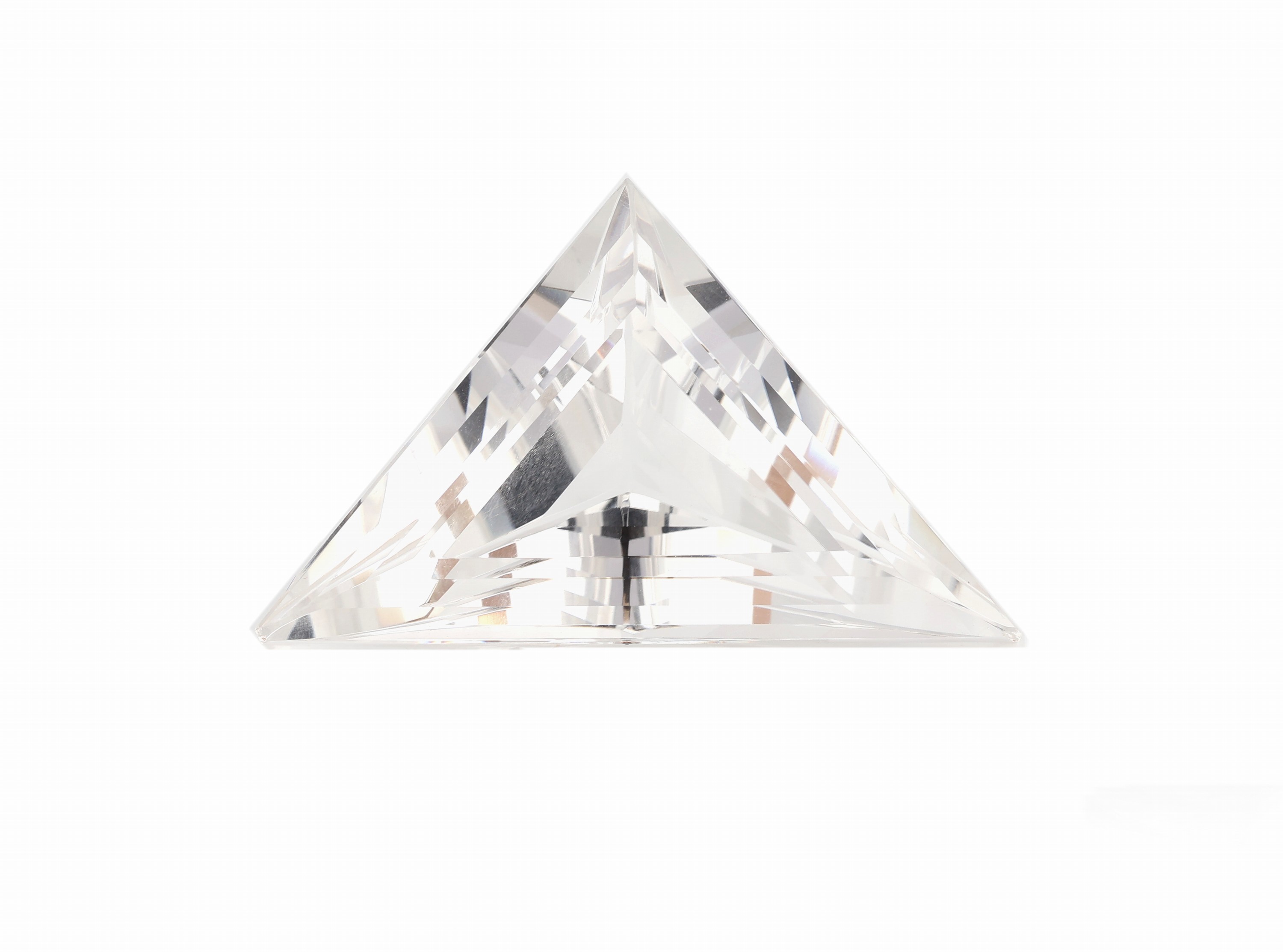 Facett. Bergkristalldreieck, feinste Qualität und Reinheit, ca. 48 x 30.5 mm, ca. 18 g, ca. 90,00 ct, Schmuck- und Sammelstein, Unikat, Handarbeit, ...