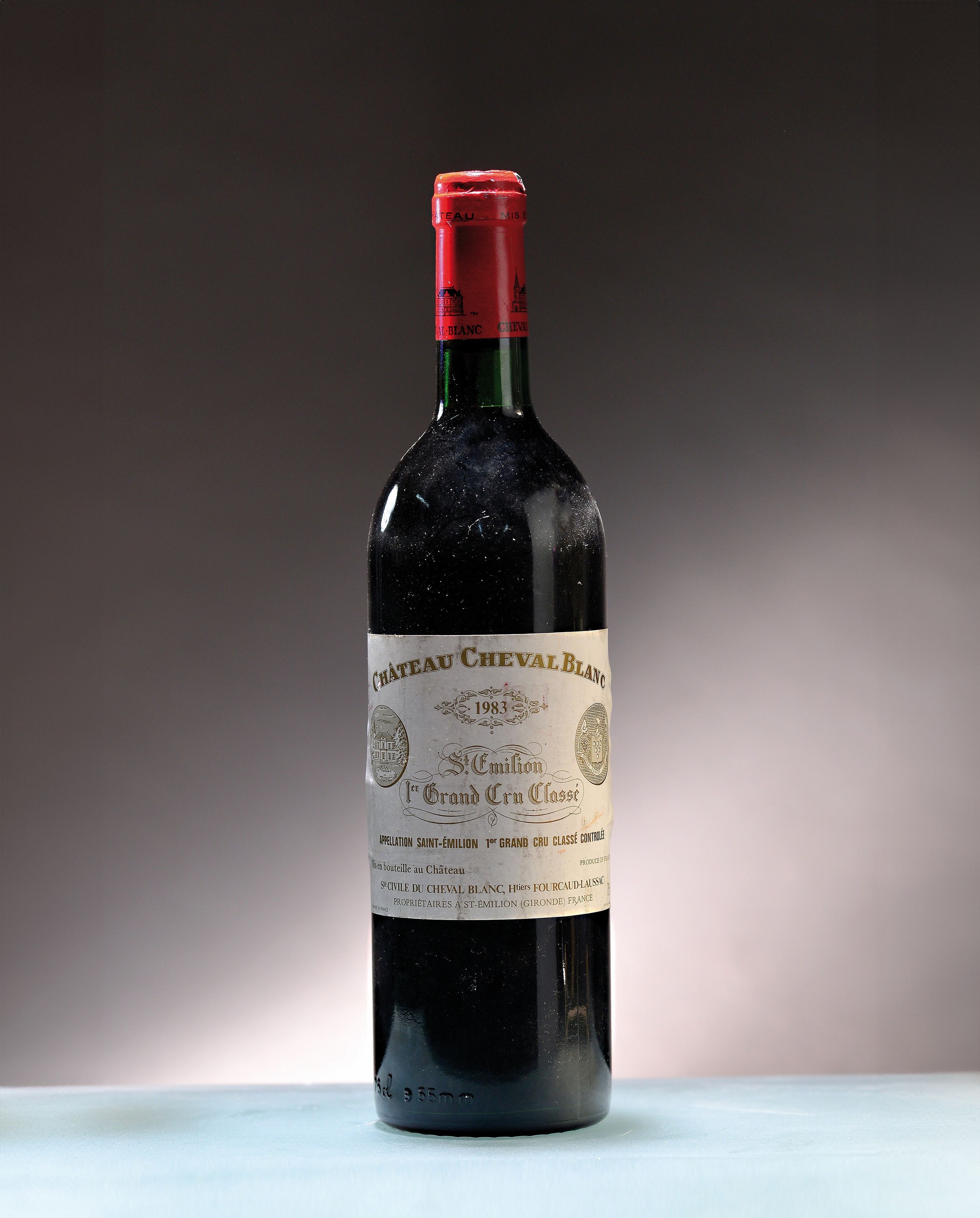 1983 Chateau Cheval Blanc, St. Emilion, 1er Grand Cru Classé, 75cl, top shoulder, nicht verkostet