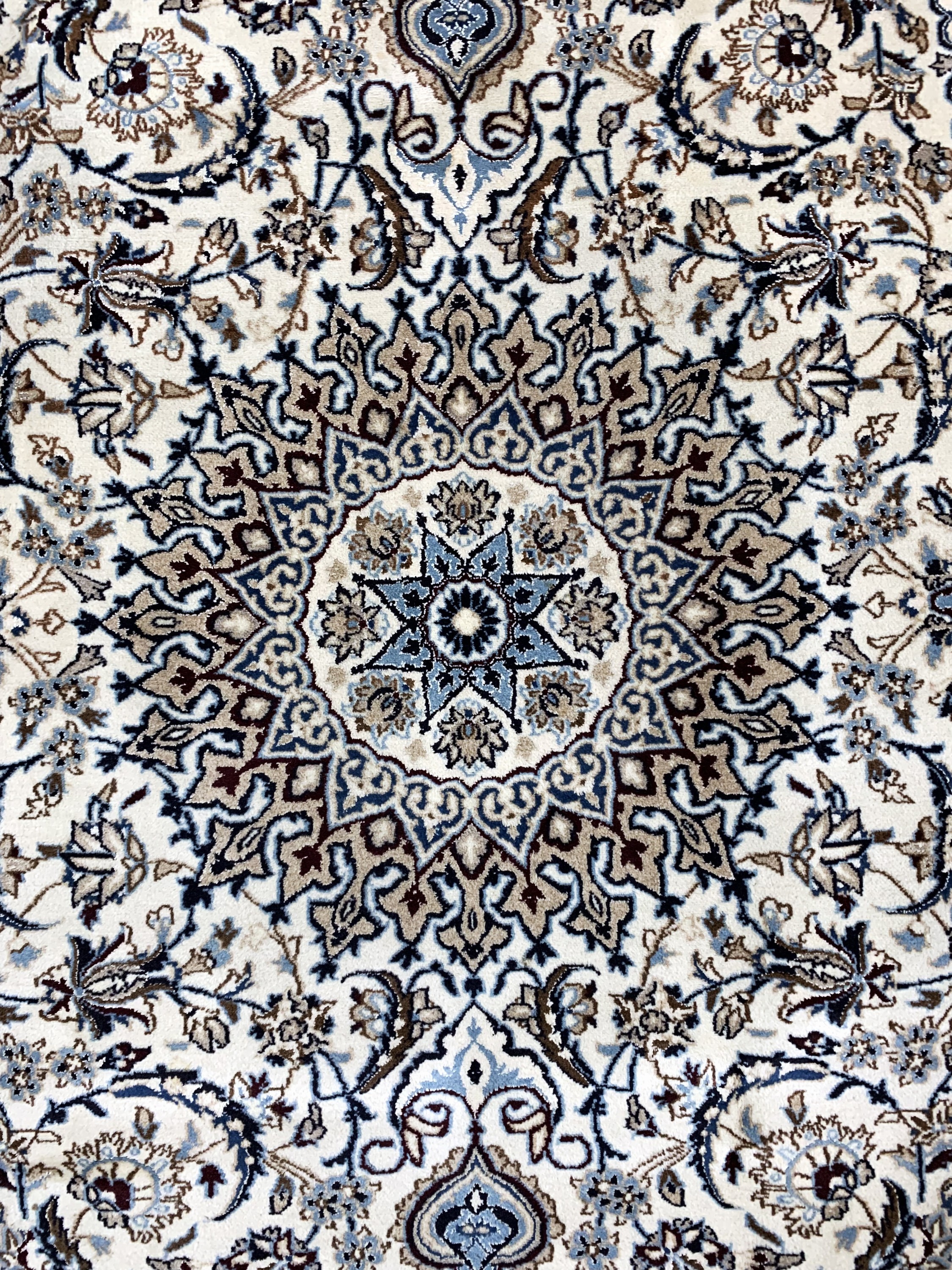 Detail c: Nain, Persien, Ende 20.Jhd, Wolle auf Baumwolle, ca. 293 x 202 cm, EHZ: 2