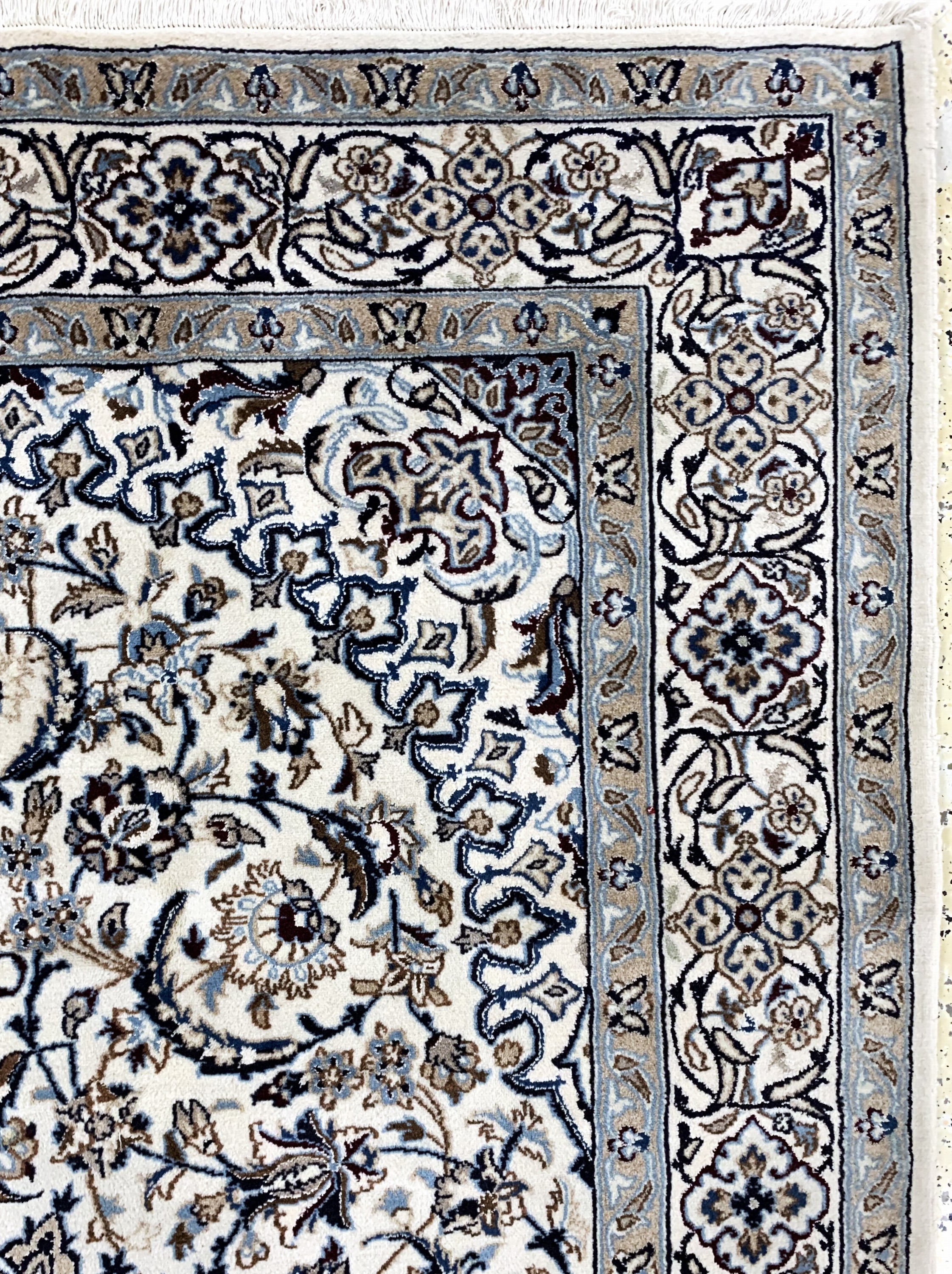 Detail e: Nain, Persien, Ende 20.Jhd, Wolle auf Baumwolle, ca. 293 x 202 cm, EHZ: 2