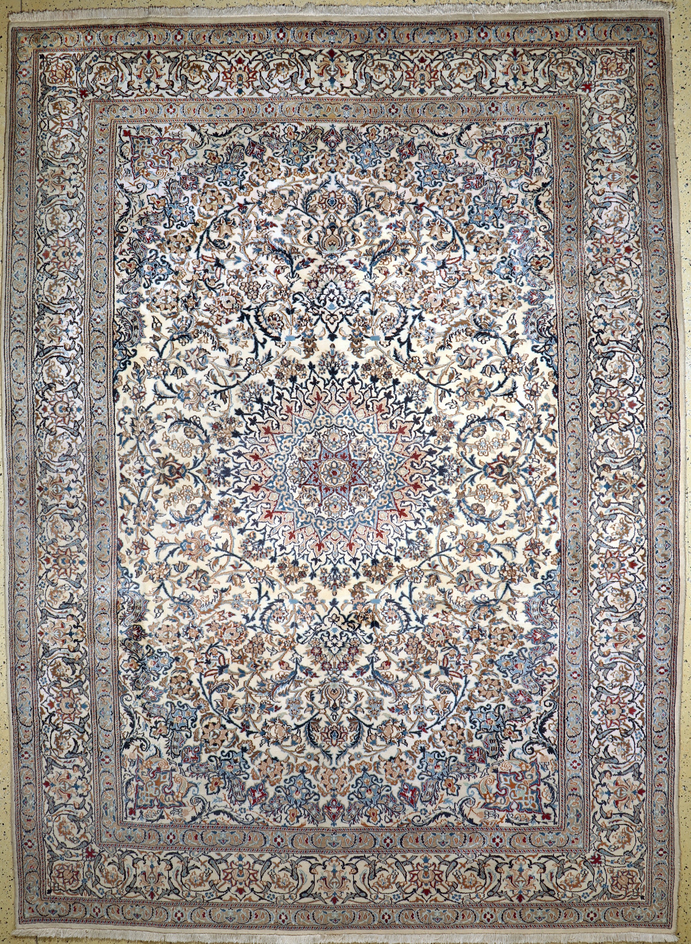 Nain, Persien, Ende 20.Jhd, Wolle auf Baumwolle, ca. 395 x 286 cm, EHZ: 2