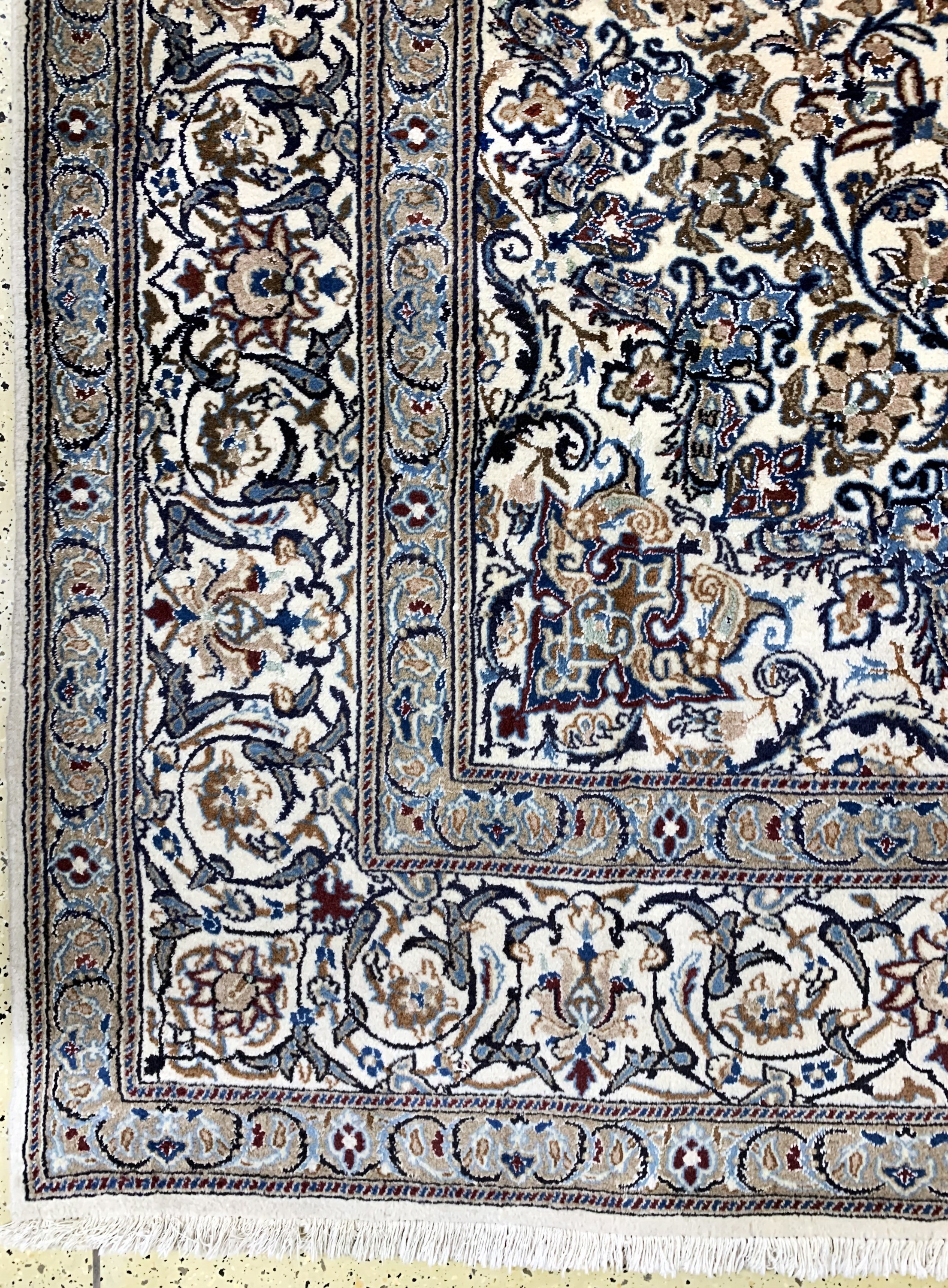 Detail b: Nain, Persien, Ende 20.Jhd, Wolle auf Baumwolle, ca. 395 x 286 cm, EHZ: 2