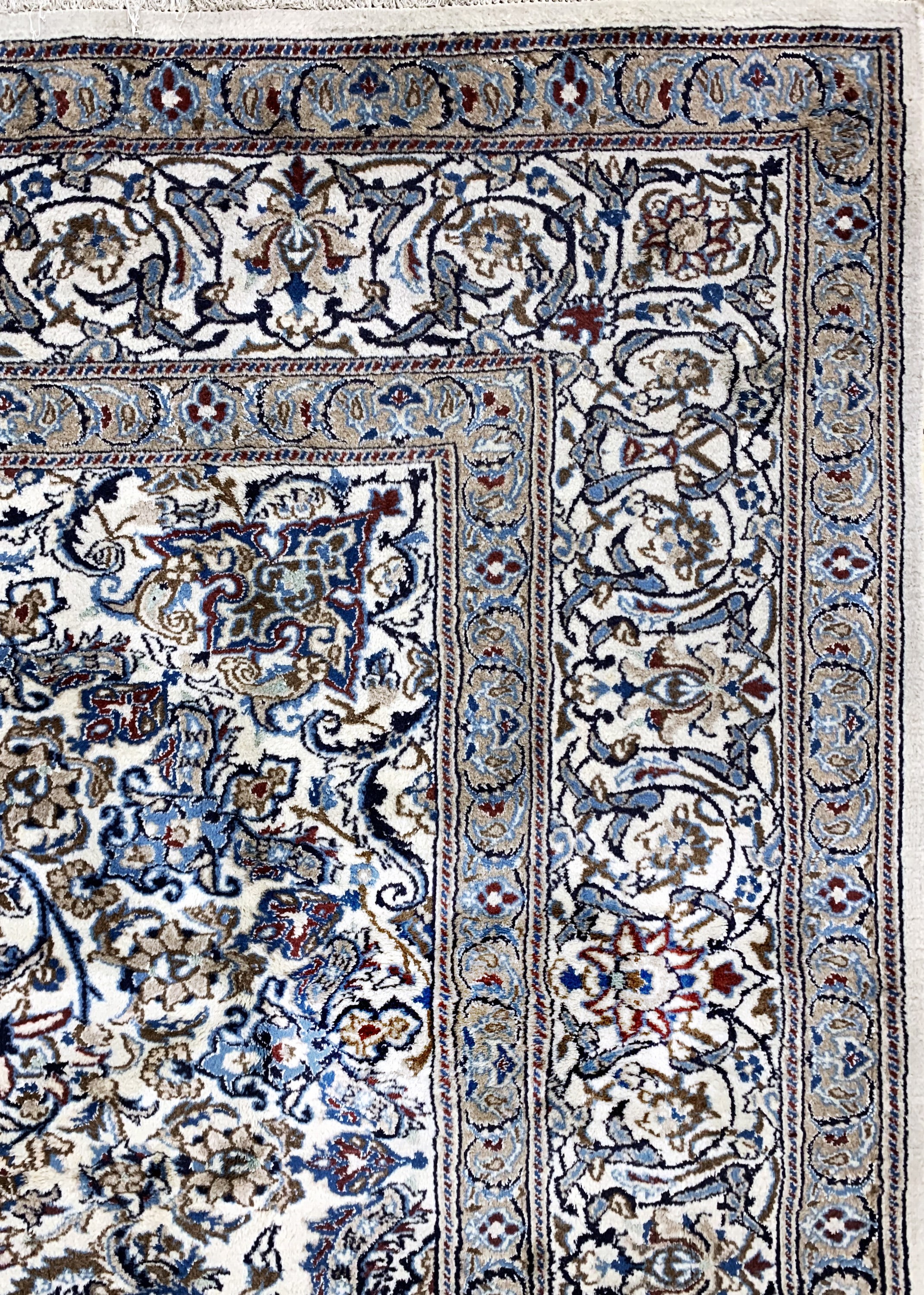 Detail e: Nain, Persien, Ende 20.Jhd, Wolle auf Baumwolle, ca. 395 x 286 cm, EHZ: 2