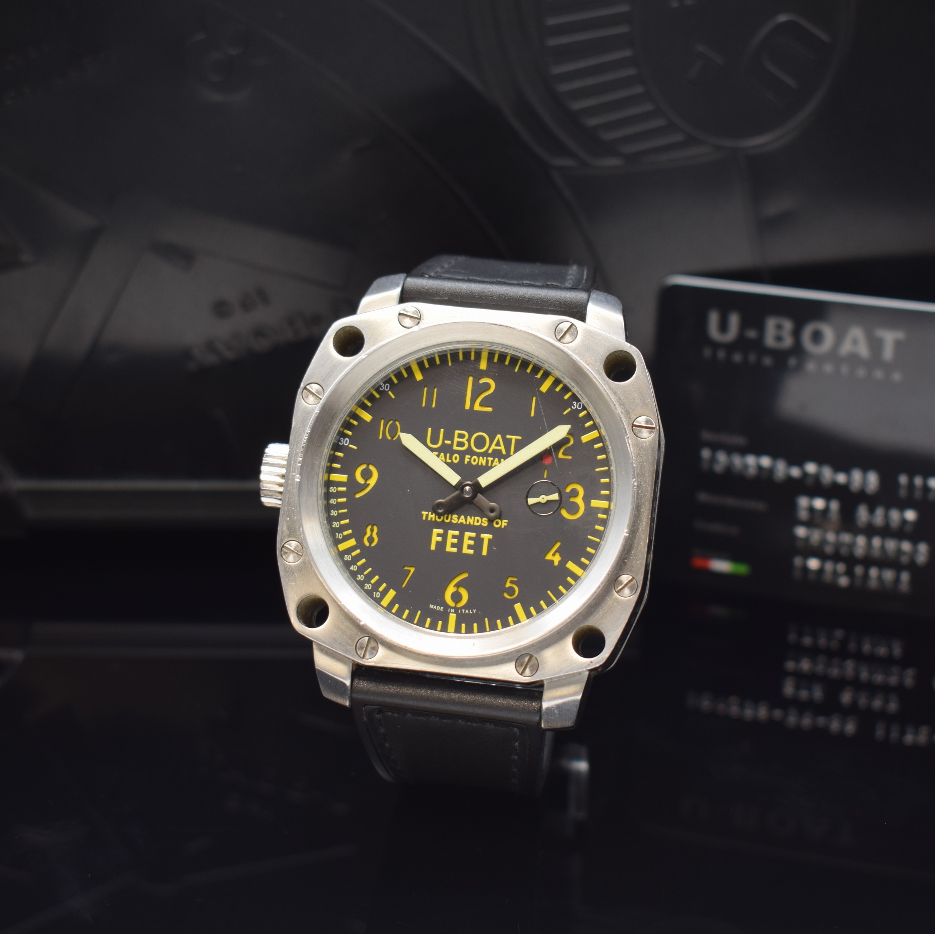 U-BOAT Thousands Of Feet große Herrenarmbanduhr, Italien/Schweiz um 2007, Handaufzug, massives Edelstahlgeh. beids. vergl., orig. Kautschukband m. ...
