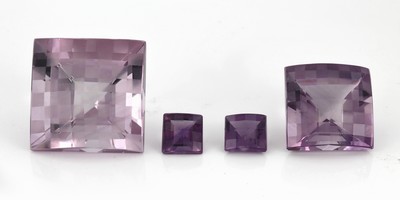 Image 26847693 - Konvolut 4 lose Amethyste, im Schachbrett- schliff, feine Qualität und Farbe, ...
