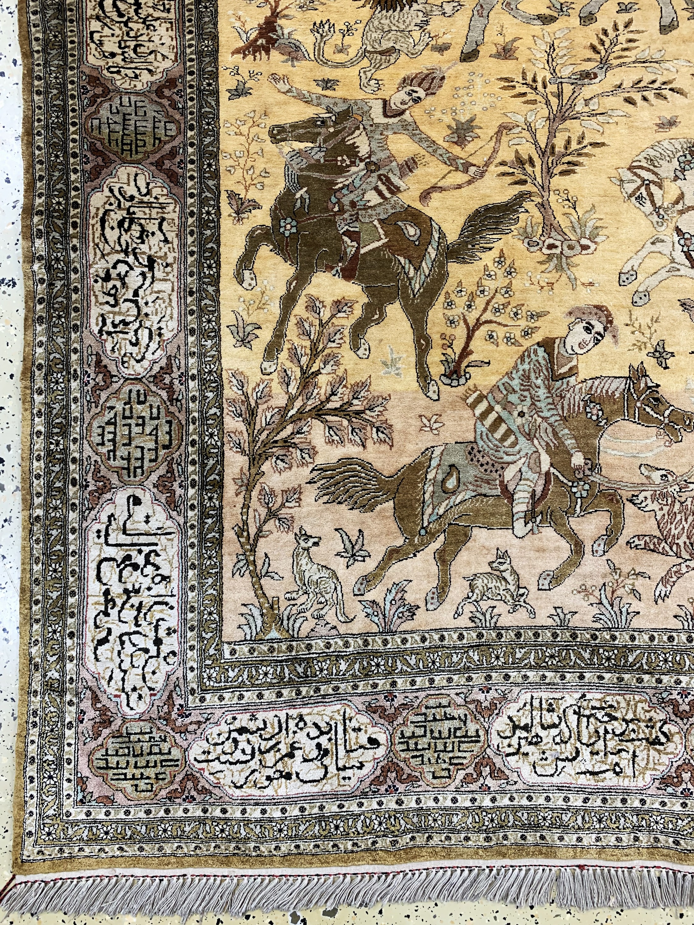 Detail b: Ghom Seide fein, Persien, Mitte 20.Jhd, reine Naturseide, ca. 205 x 137 cm, EHZ: 1-2