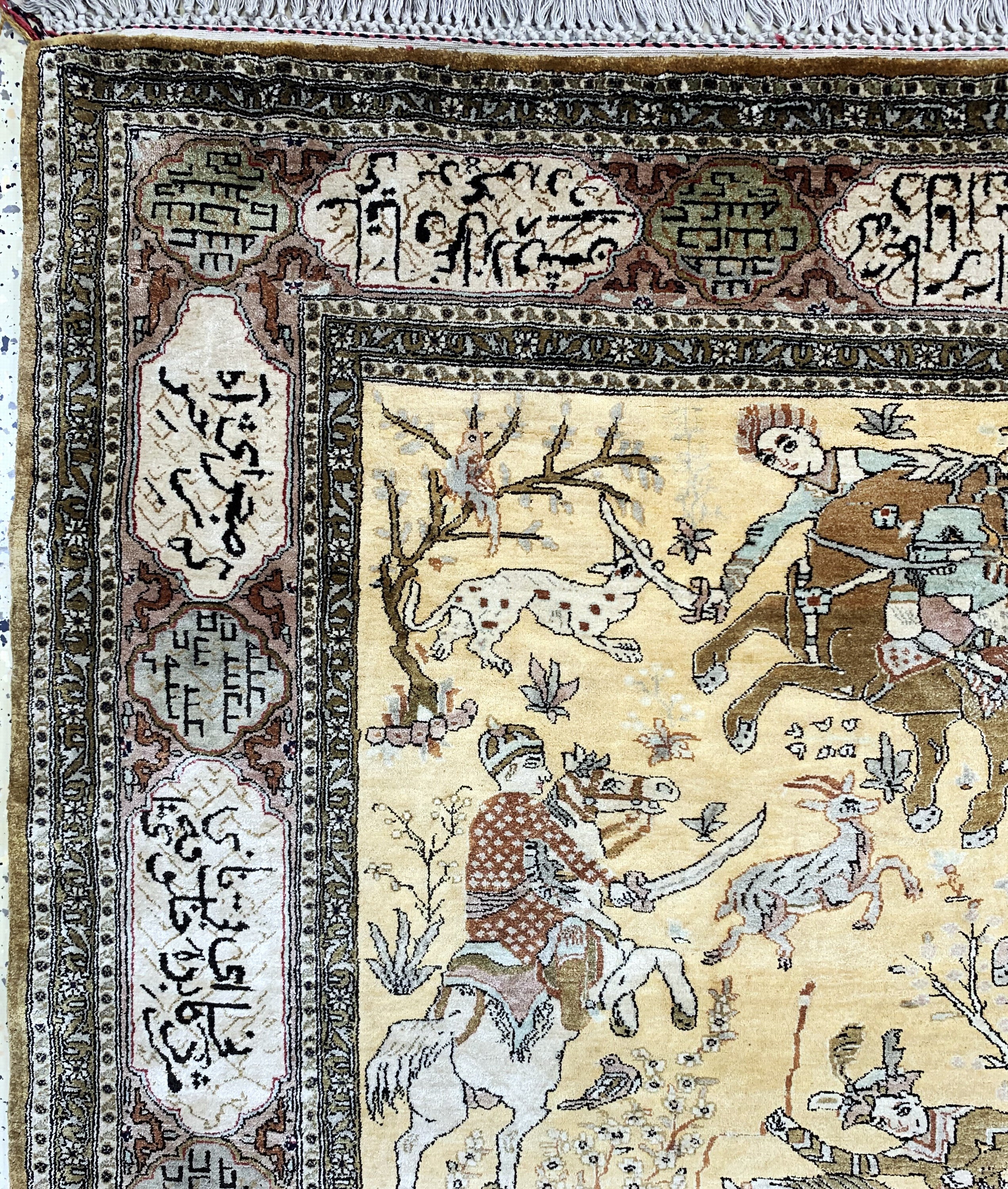 Detail d: Ghom Seide fein, Persien, Mitte 20.Jhd, reine Naturseide, ca. 205 x 137 cm, EHZ: 1-2
