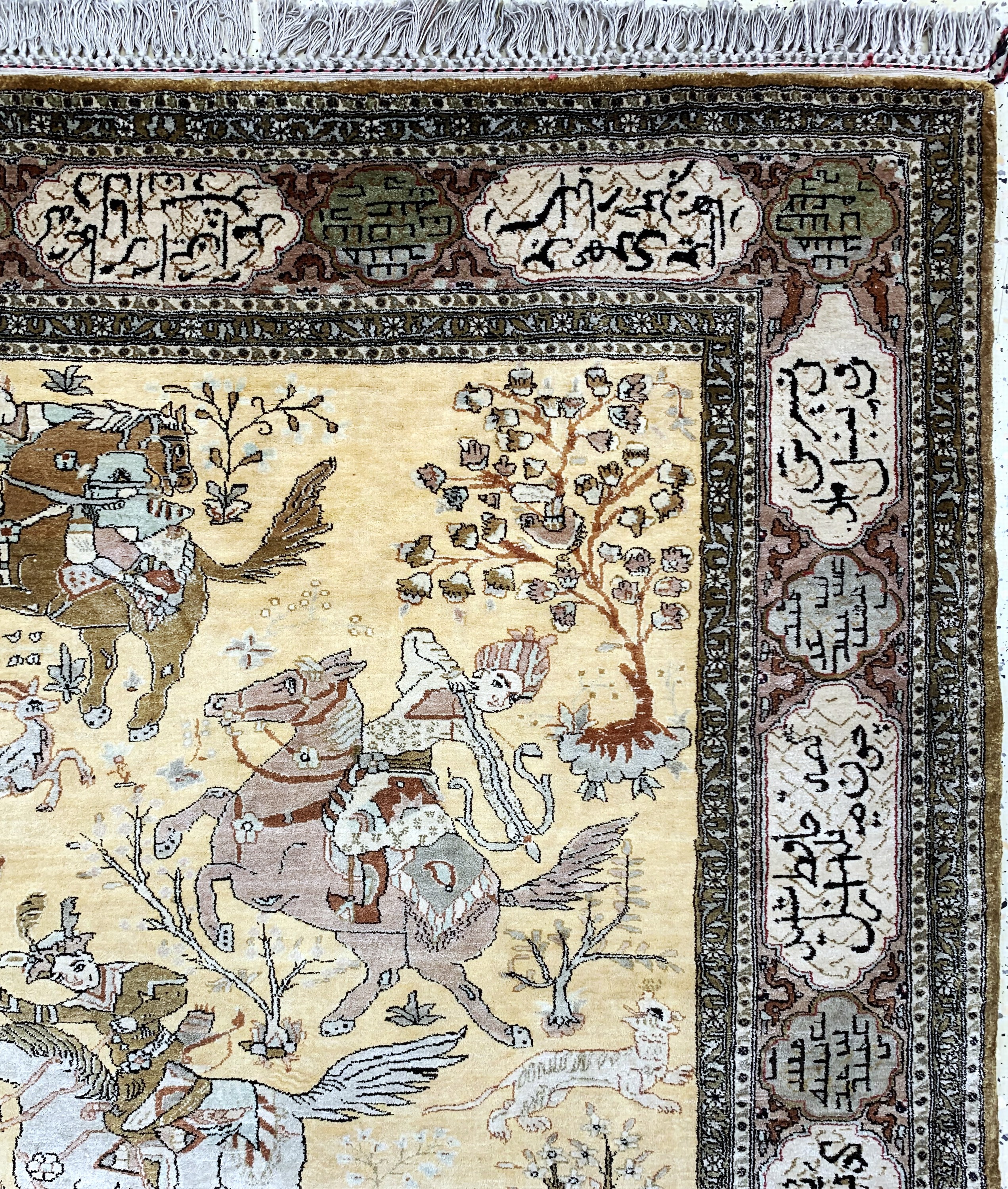 Detail e: Ghom Seide fein, Persien, Mitte 20.Jhd, reine Naturseide, ca. 205 x 137 cm, EHZ: 1-2