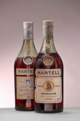 Image 26849582 - 2 Fl. J.& F. Martell Cognac, Codon Argent und Médaillon, Médaillon ...