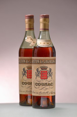 Image 26849590 - 2 Flaschen Gaston de Lagrance, Cognac. 40%, l. Schwund, Etiketen mit Gebr.-schäden, ...