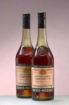 Image 26849604 - 5 Flaschen Denis Mounie Grand Réserve, Cognac,Edouard VII, Fine Champagne, 40%, ...