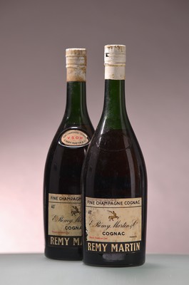 Image 26849606 - 6 Flaschen Remy Martin V.S.O.P., Fine Champagne Cognac, 60er Jahre, Schwund, Etiketten ...