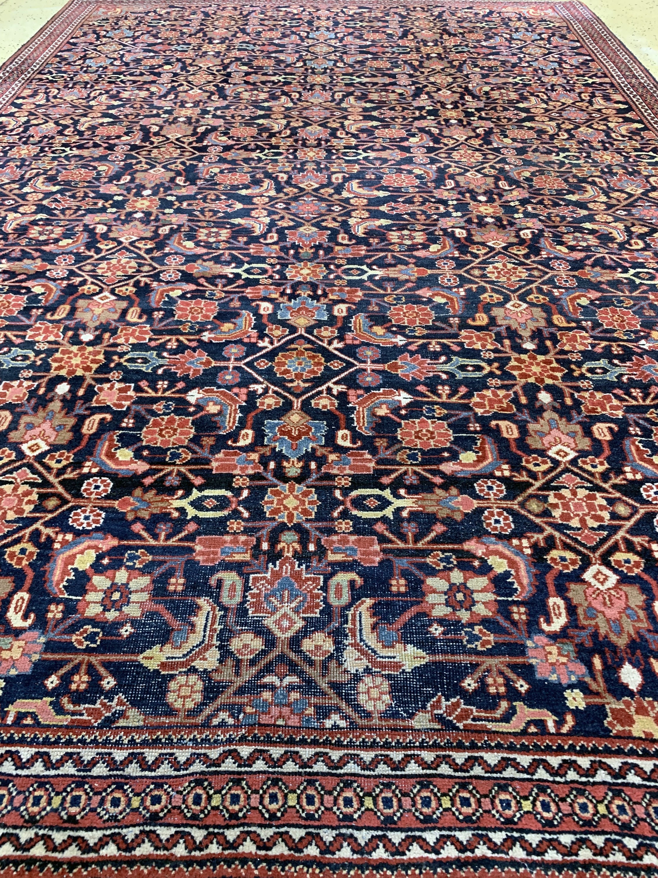 Detail e: Sarogh Mahal, Persien, um 1900, Wolle auf Baumwolle, ca. 334 x 220 cm, EHZ: 3-4