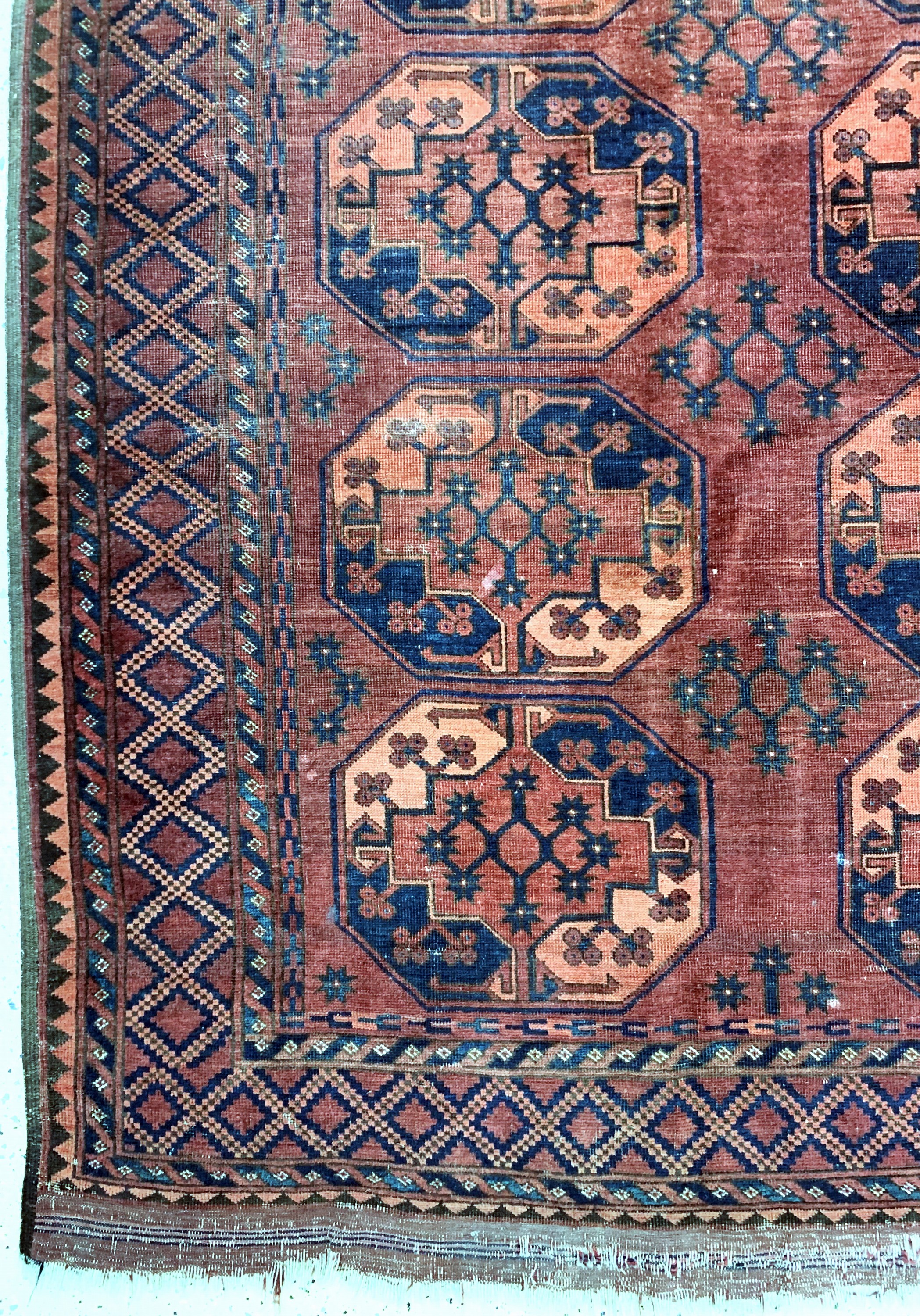 Detail b: Ersari antik, Turkmenistan, 19.Jhd, Wolle auf Wolle, ca. 265 x 210 cm, EHZ: 3