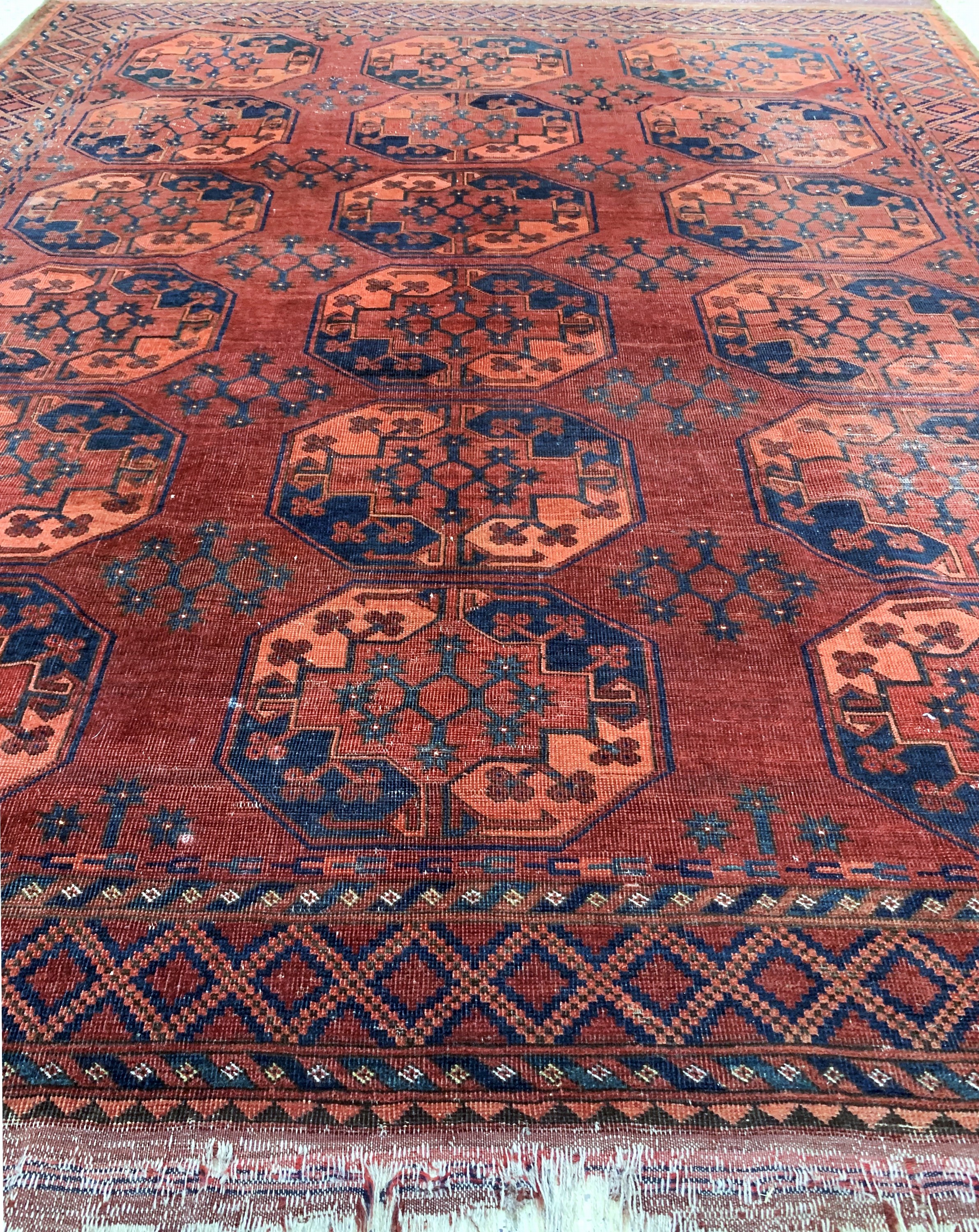 Detail e: Ersari antik, Turkmenistan, 19.Jhd, Wolle auf Wolle, ca. 265 x 210 cm, EHZ: 3