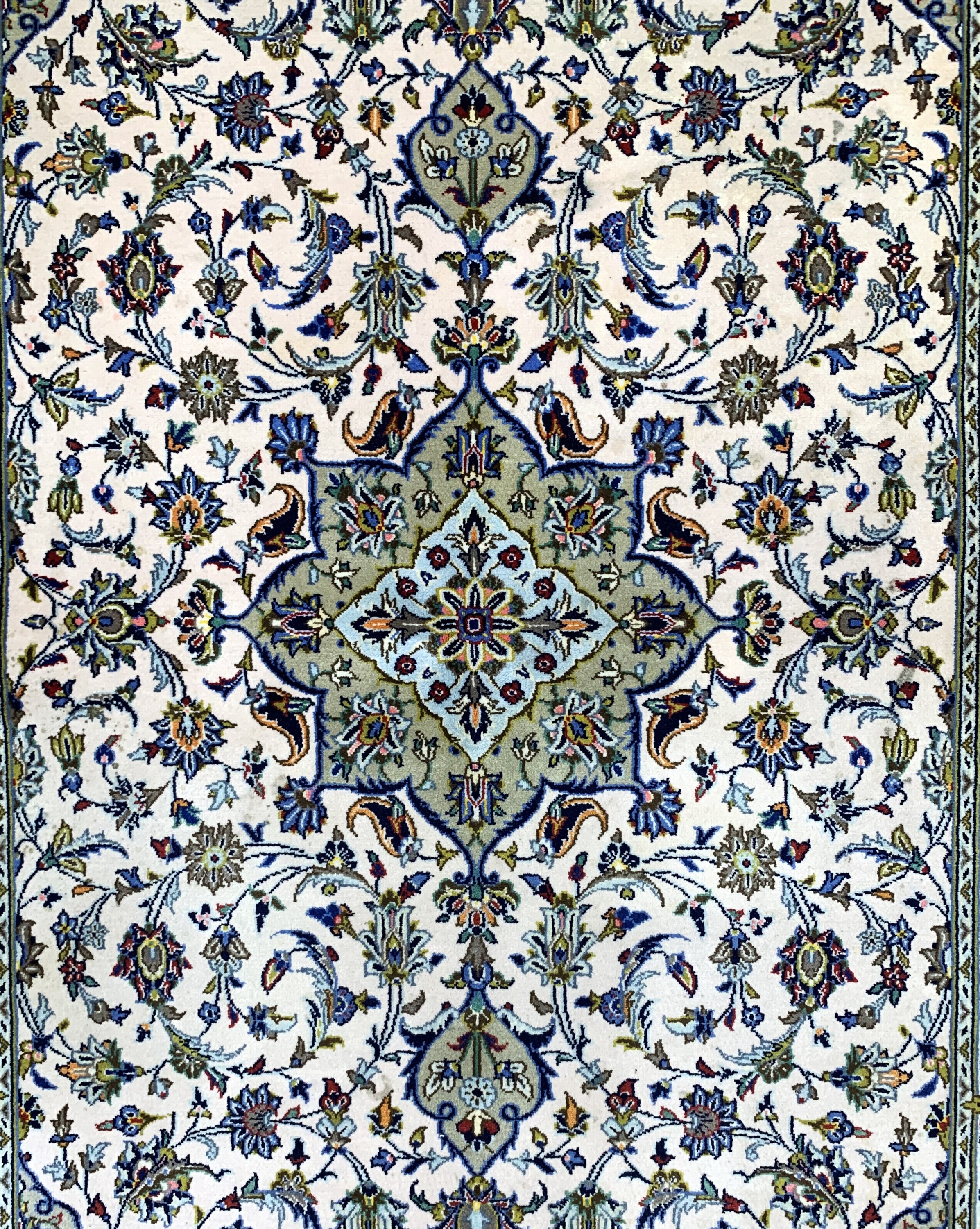 Detail c: Keschan Kork fein Persien, signiert"Shadsar", Ende 20.Jhd, Korkwolle auf Baumwolle, ca. 226 x 141 cm, Reinigungsbedürftig, EHZ: 2