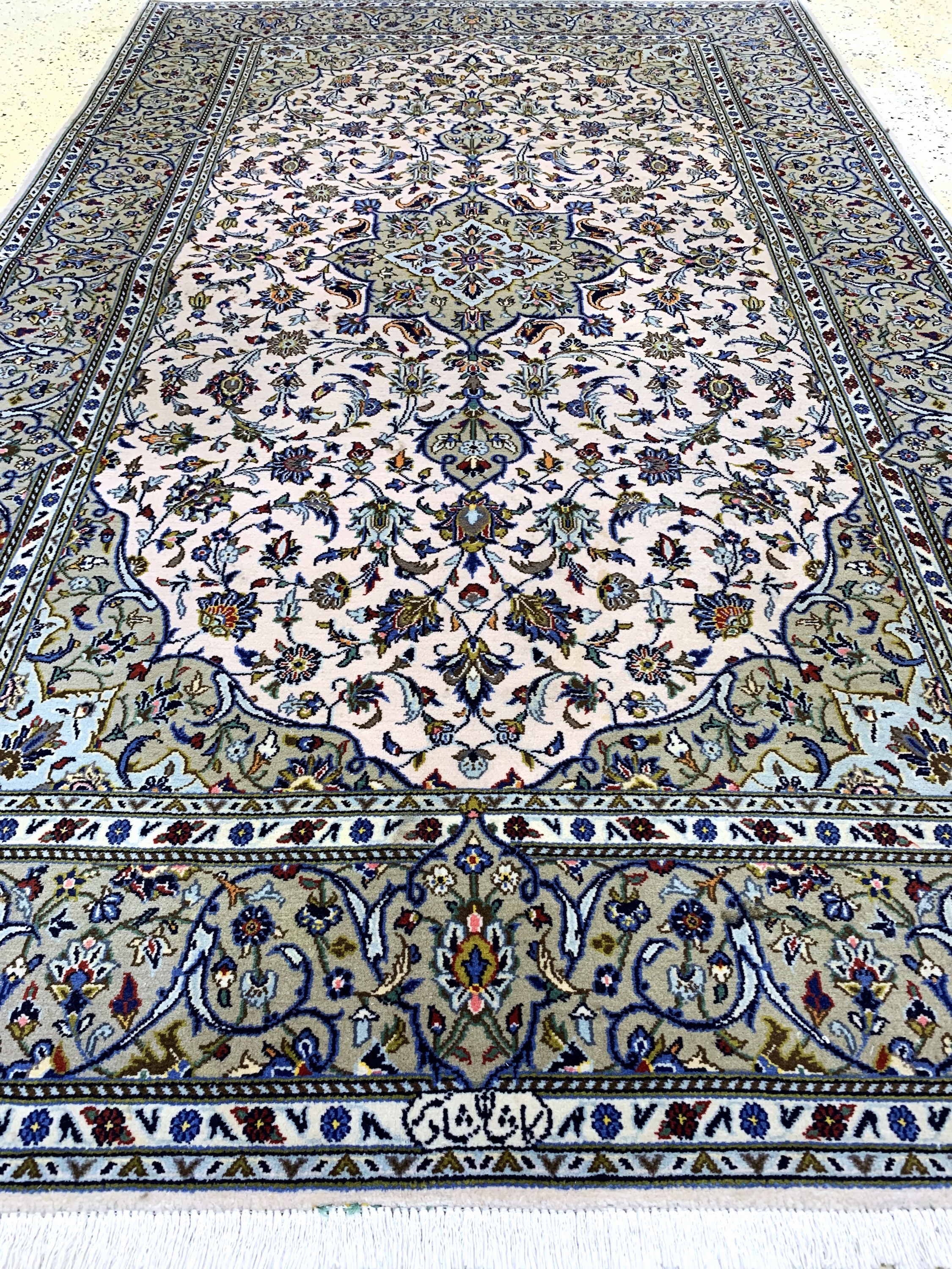 Detail d: Keschan Kork fein Persien, signiert"Shadsar", Ende 20.Jhd, Korkwolle auf Baumwolle, ca. 226 x 141 cm, Reinigungsbedürftig, EHZ: 2