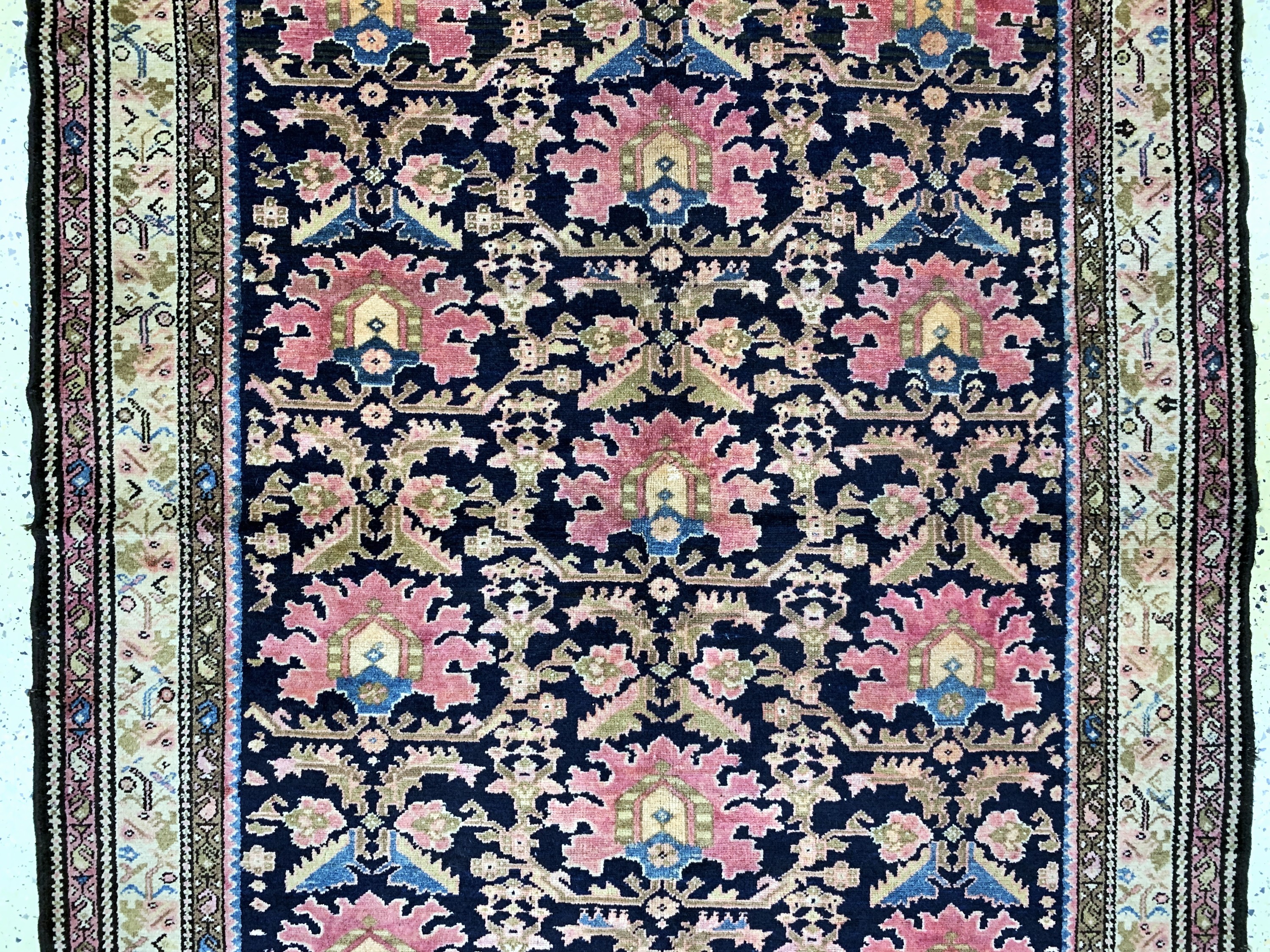 Detail b: Antiker Malayer, Persien, 19.Jhd, Wolle aufBaumwolle, ca. 191 x 129 cm, EHZ: 3, (Fransen erneuert)