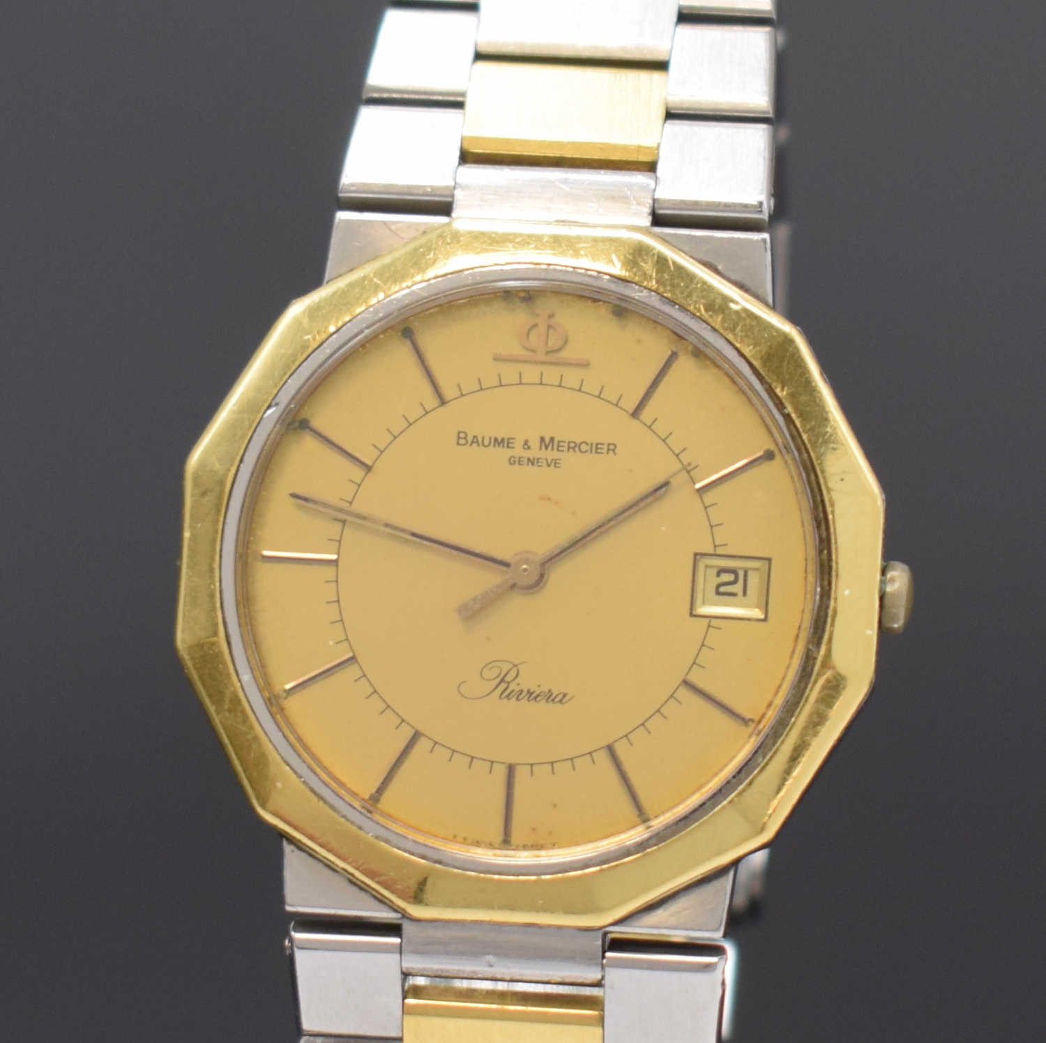 Detail a: BAUME & MERCIER Riviera Herrenarmbanduhr Referenz 5112.018, Schweiz um 1990, quarz, Edelstahl/Gold komb., Boden verschr., Gliederband m. Faltschl., ...
