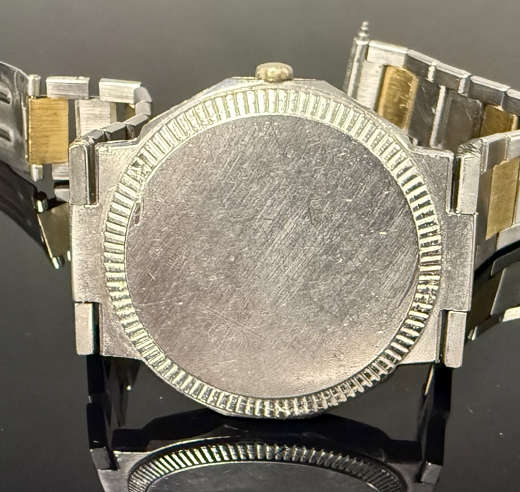 Detail d: BAUME & MERCIER Riviera Herrenarmbanduhr Referenz 5112.018, Schweiz um 1990, quarz, Edelstahl/Gold komb., Boden verschr., Gliederband m. Faltschl., ...