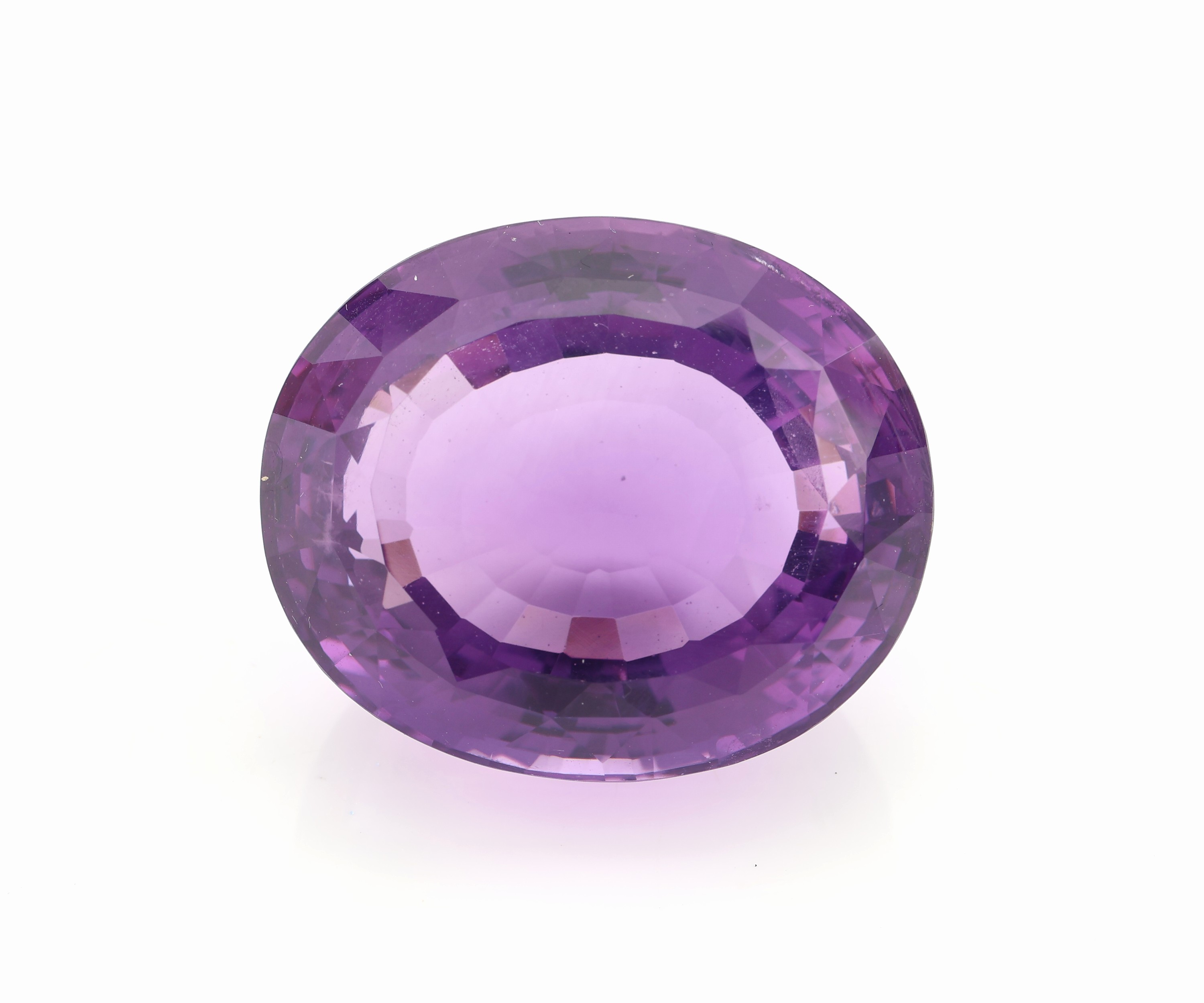 Loser Amethyst, ca. 79.8 ct, ovalfacett., schöne Farbe