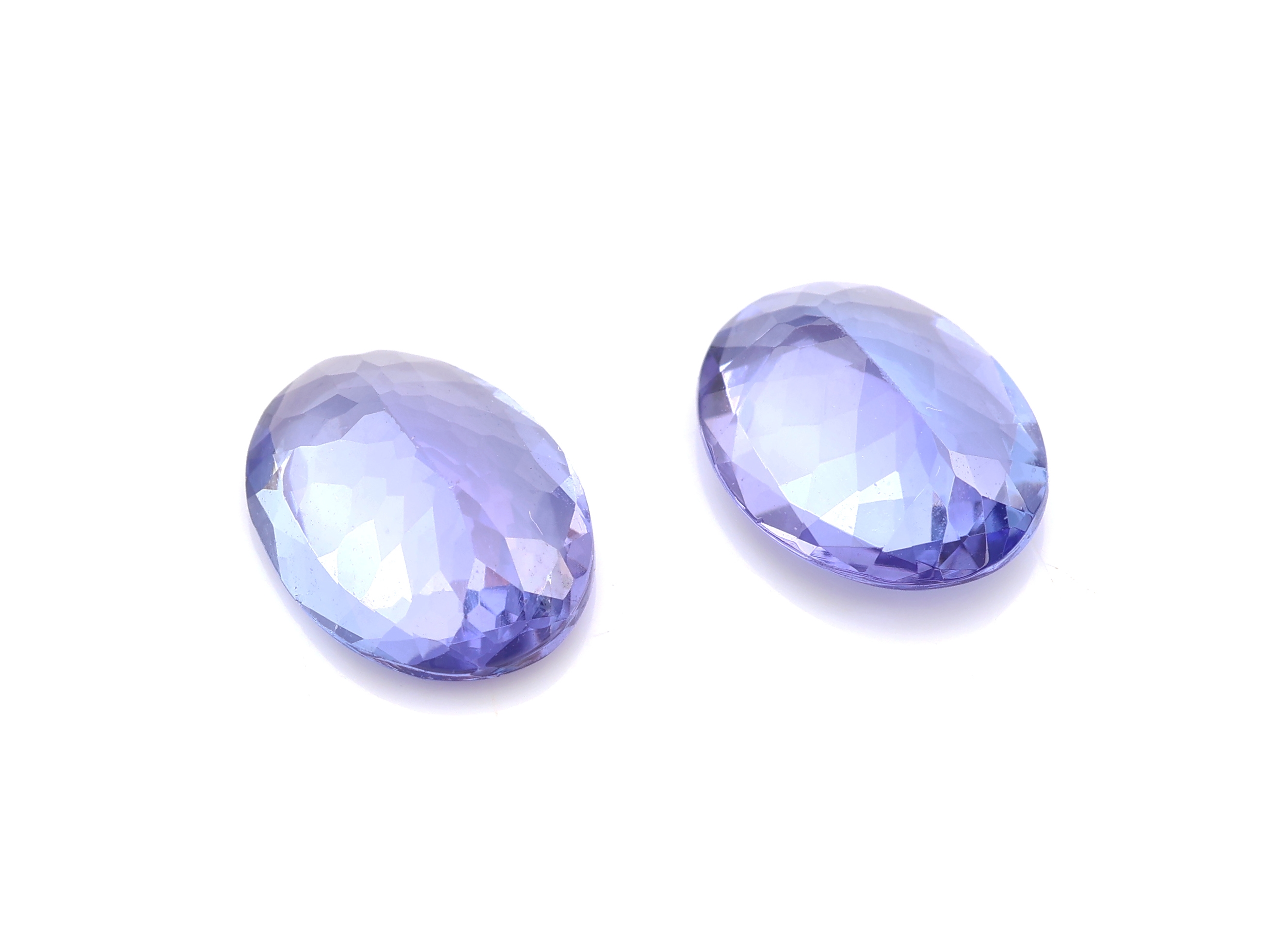 Detail a: Lot 2 lose Tansanite, zus. ca. 3.19 ct, ovalfacett.