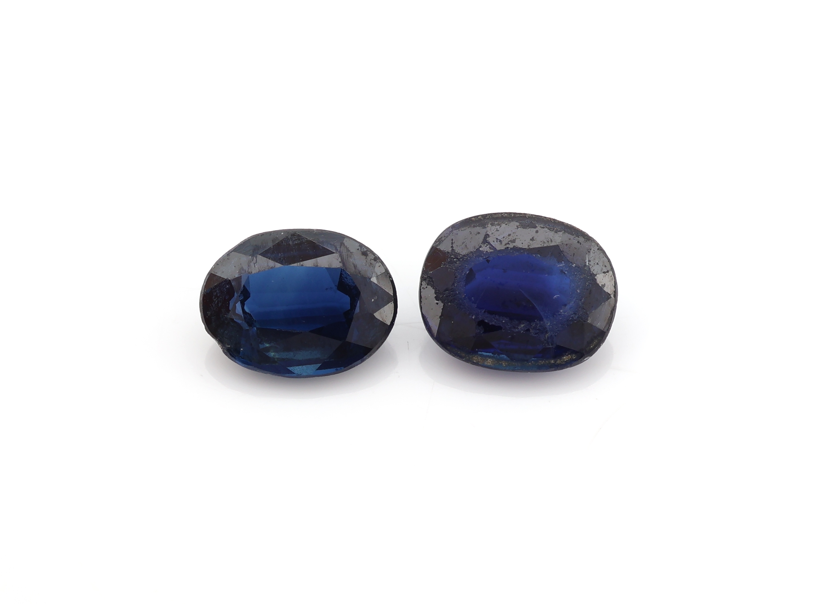 Detail a: Lot 8 lose Saphire, zus. ca. 5.33 ct, oval- facett. in versch. Größen und Farbnuancen, Ausfassware