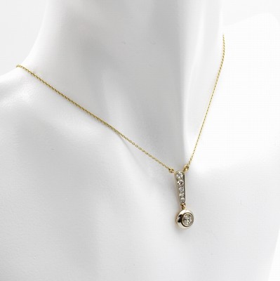 26850372a - Collier mit Brillanten und Diamanten, GG/WG 585/000, Brill. ca. 0.30 ct und 8/8 Diam. ...