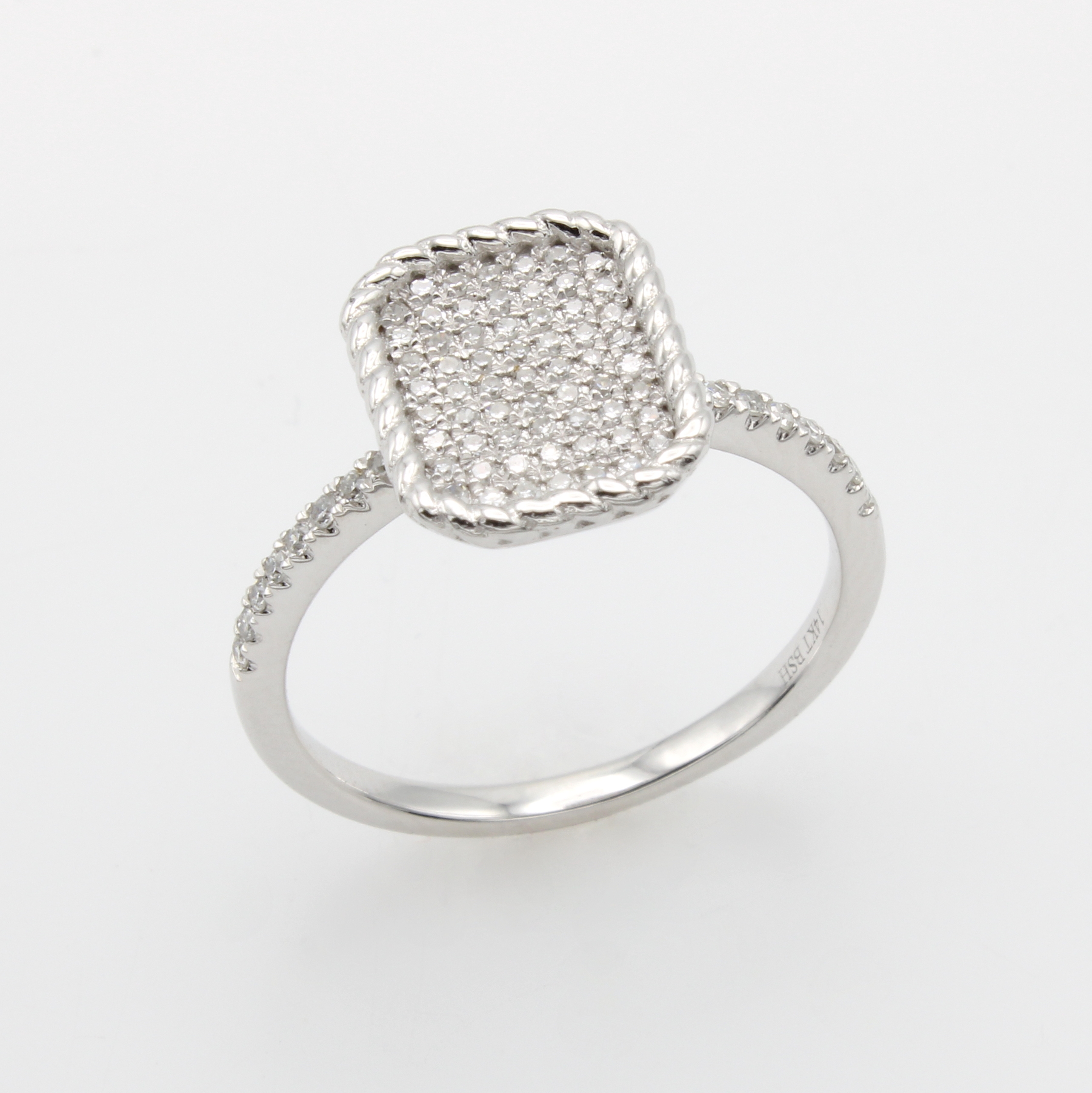 Image 26850421 - Ring mit Diamanten, WG 750/000, 16 Diam. in Ringschulter gef. zus. ca. 0.11 ct u. 61 ...