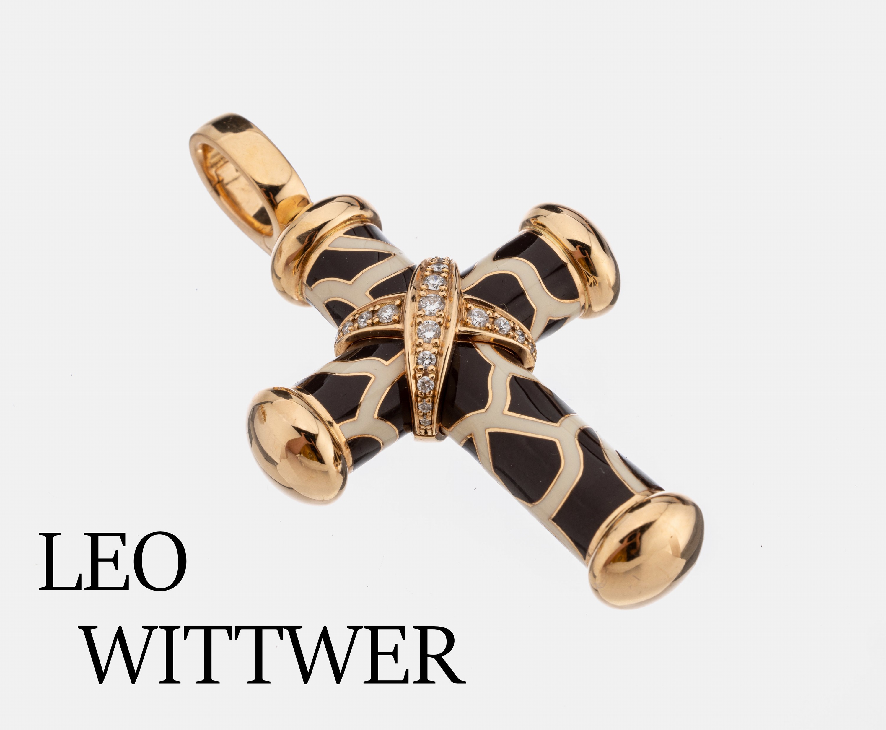 18 kt Gold LEO WITTWER Brillant-Email Kreuzanhänger, RoseG 750/000, braun und cremefarb. emaill., pol., gekreuztes Element mit Brillanten zus. ca. ...