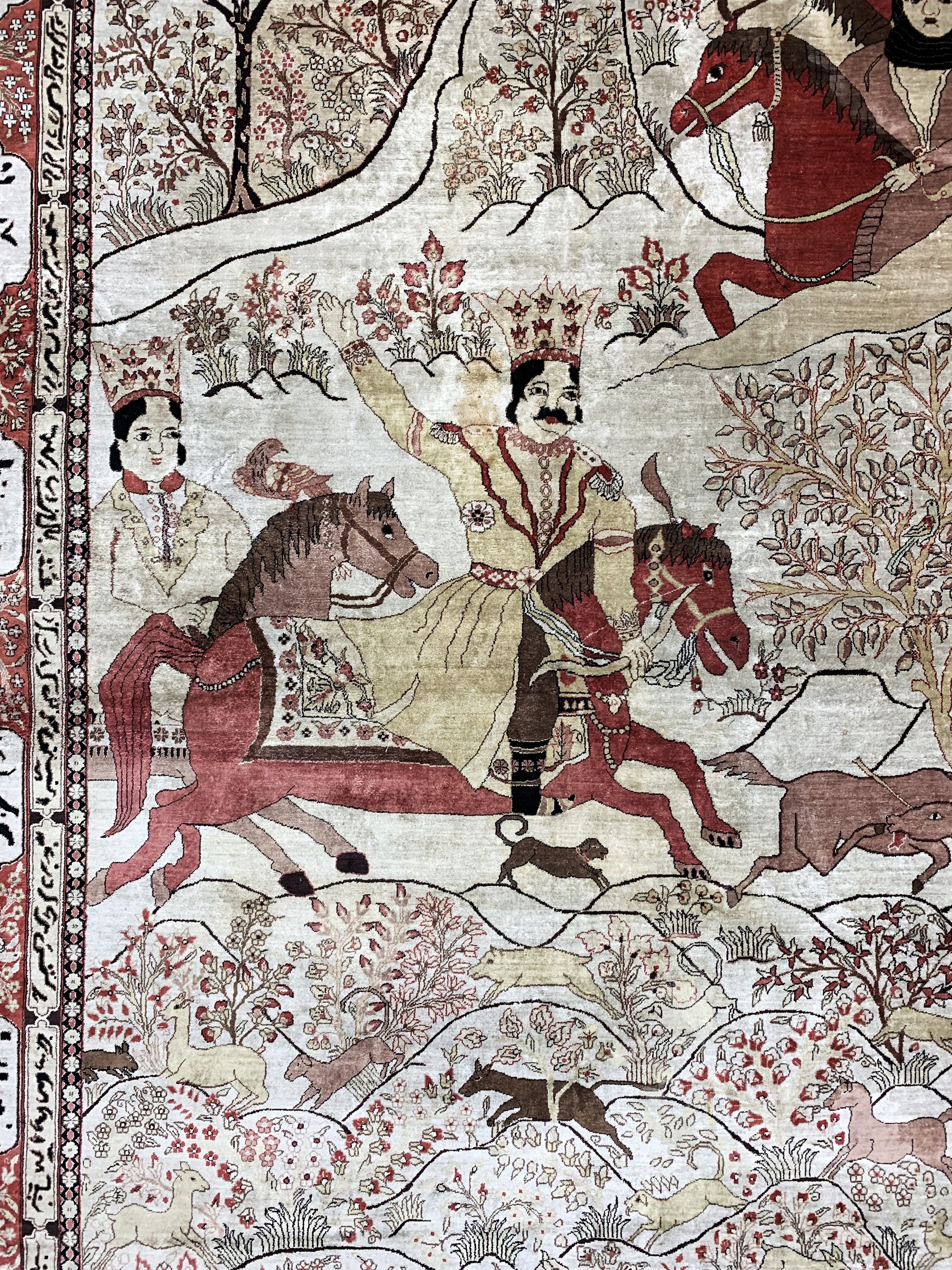 Detail c: Seiden-Teppich Pakistan, "Bahram-Gour", Mitte 20.Jhd, reine Naturseide, ca. 220 x 142 cm, ca. 1,0 Mio. Kn/qm, EHZ: 2(Fleckig)