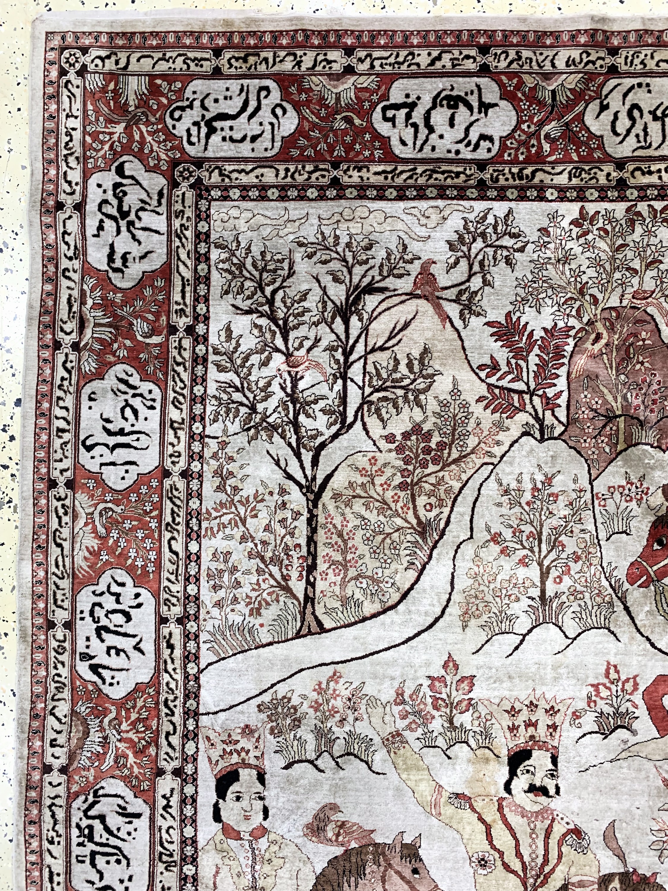 Detail e: Seiden-Teppich Pakistan, "Bahram-Gour", Mitte 20.Jhd, reine Naturseide, ca. 220 x 142 cm, ca. 1,0 Mio. Kn/qm, EHZ: 2(Fleckig)