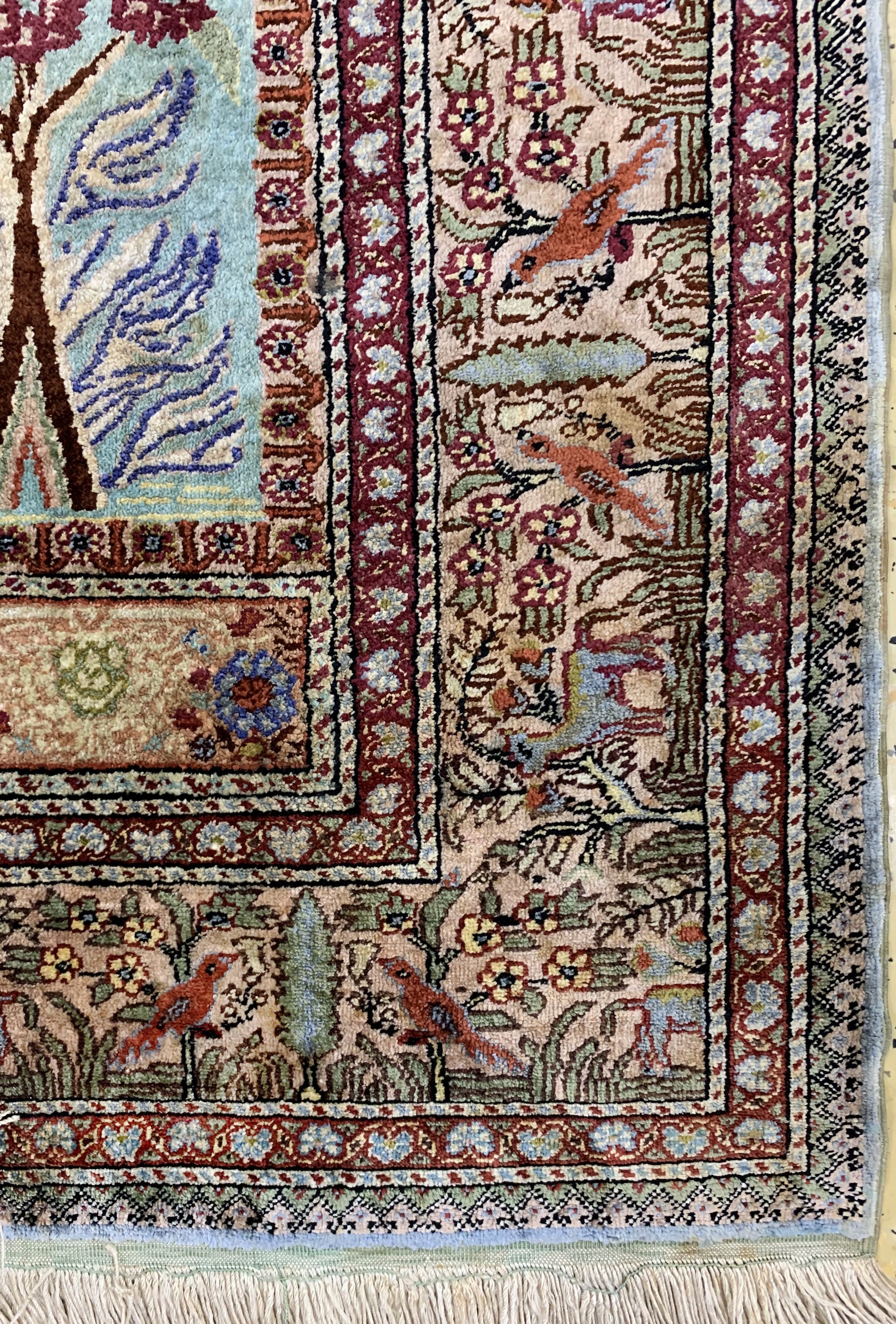 Detail b: Seiden Kayseri, Türkei, Mitte 20.Jhd, reineNaturseide, ca. 150 x 100 cm, Reinigungsbedürftig, EHZ: 1-2