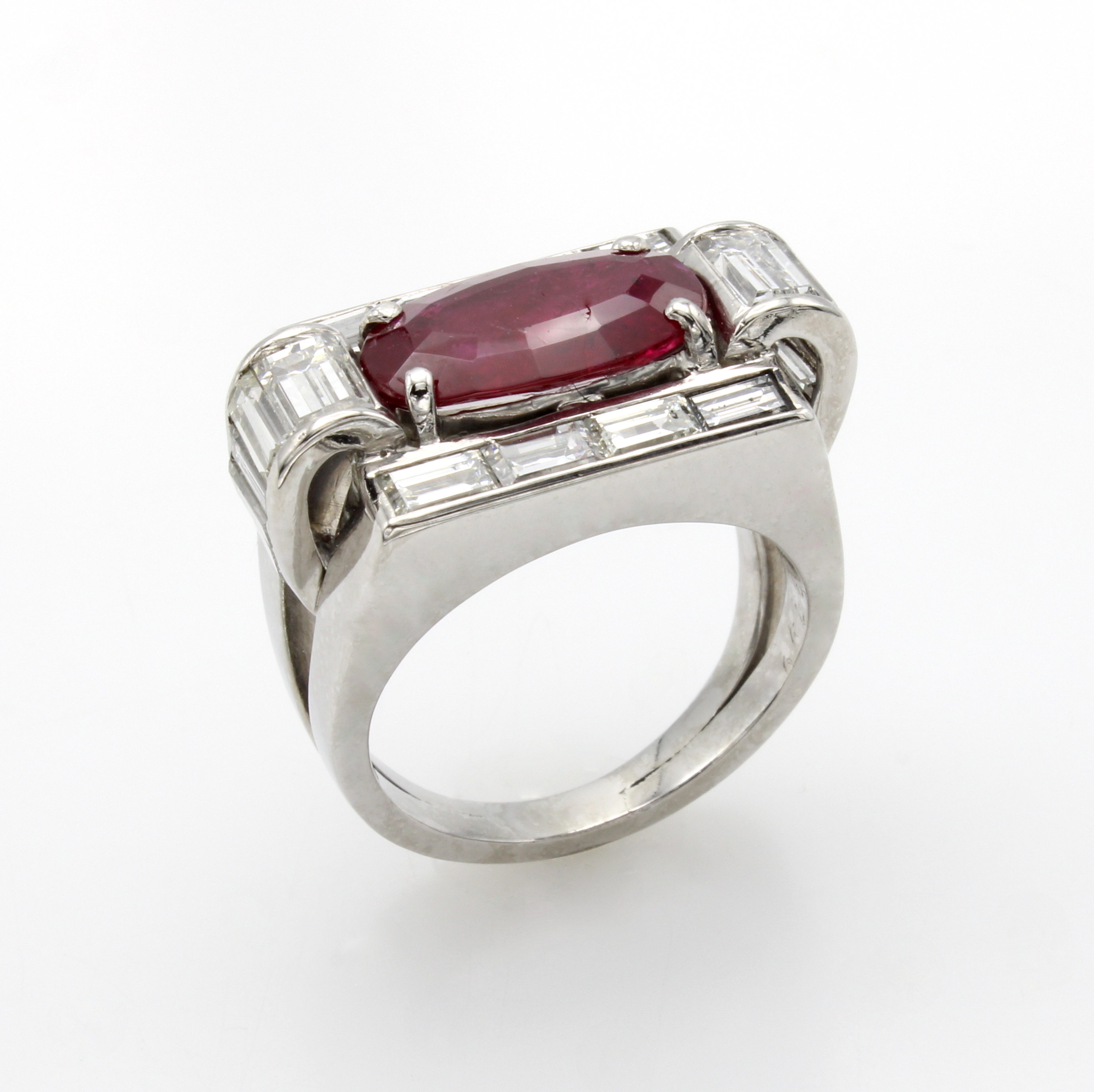 Image 26851719 - Ring mit Burma-Rubin und Diamanten, WG 750/000, fac., unbehandelter Rubin ca. 3.70 ctu. ...