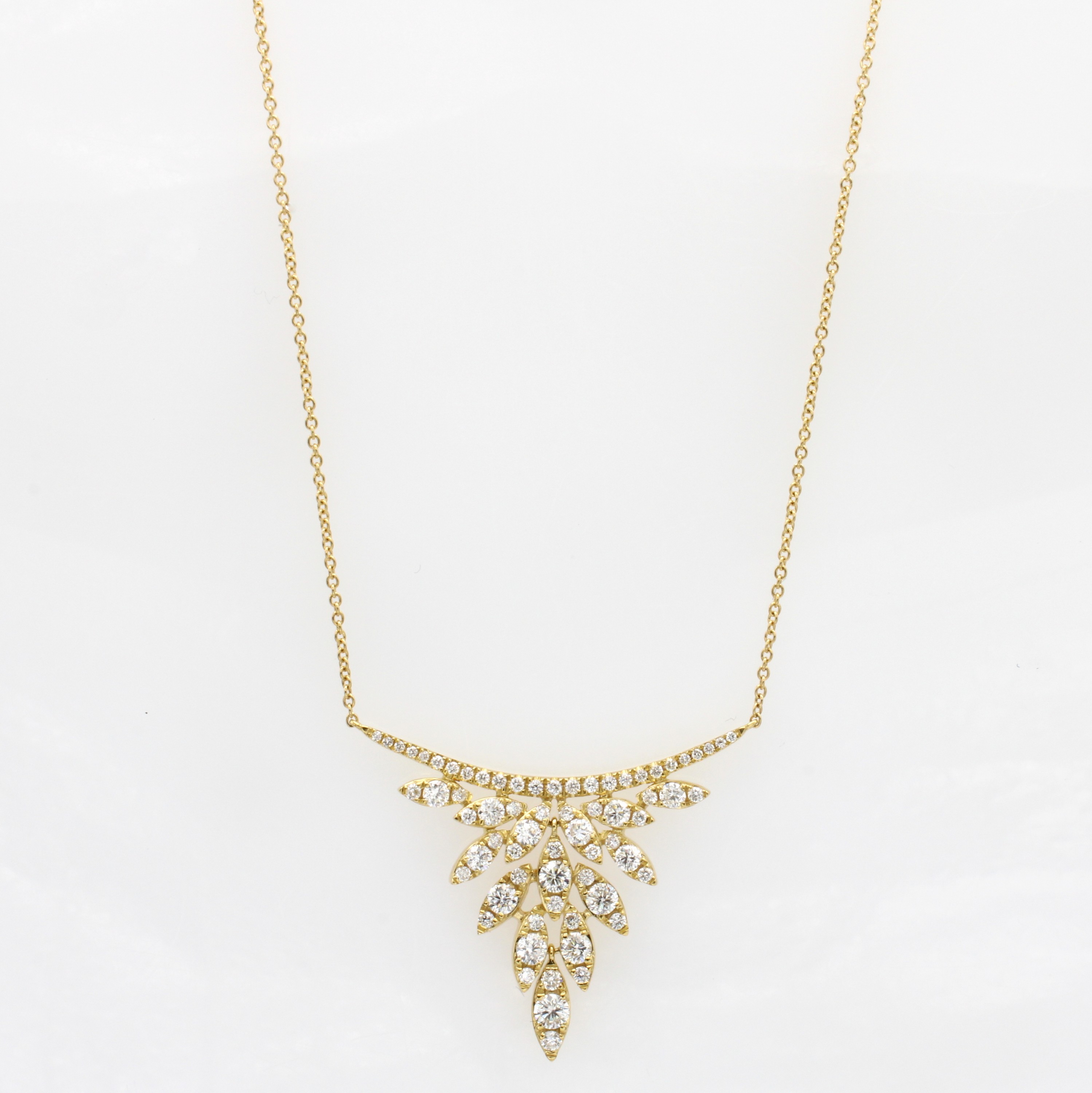 Image 26851759 - Collier mit Brillanten, GG 750/000, Steg m. navetteförm. Abhängungen, 67 Brill. zus. ...