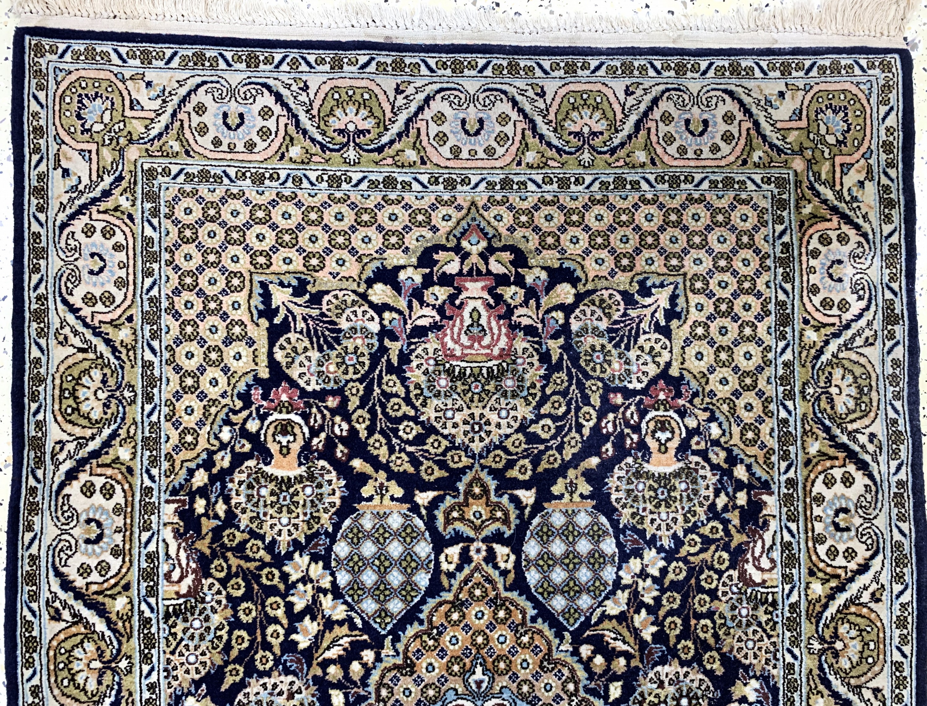 Detail a: Ghom Kork, Persien, Mitte 20.Jhd, Korkwolleauf Baumwolle, ca. 159 x 103 cm, Reinigungsbedürftig, EHZ: 2