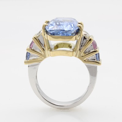 26851718a - Ring mit Ceylon-Saphir, Besatzsaphiren und Diamanten, WG/GG 750/000, Ceylon-Saphir im ...