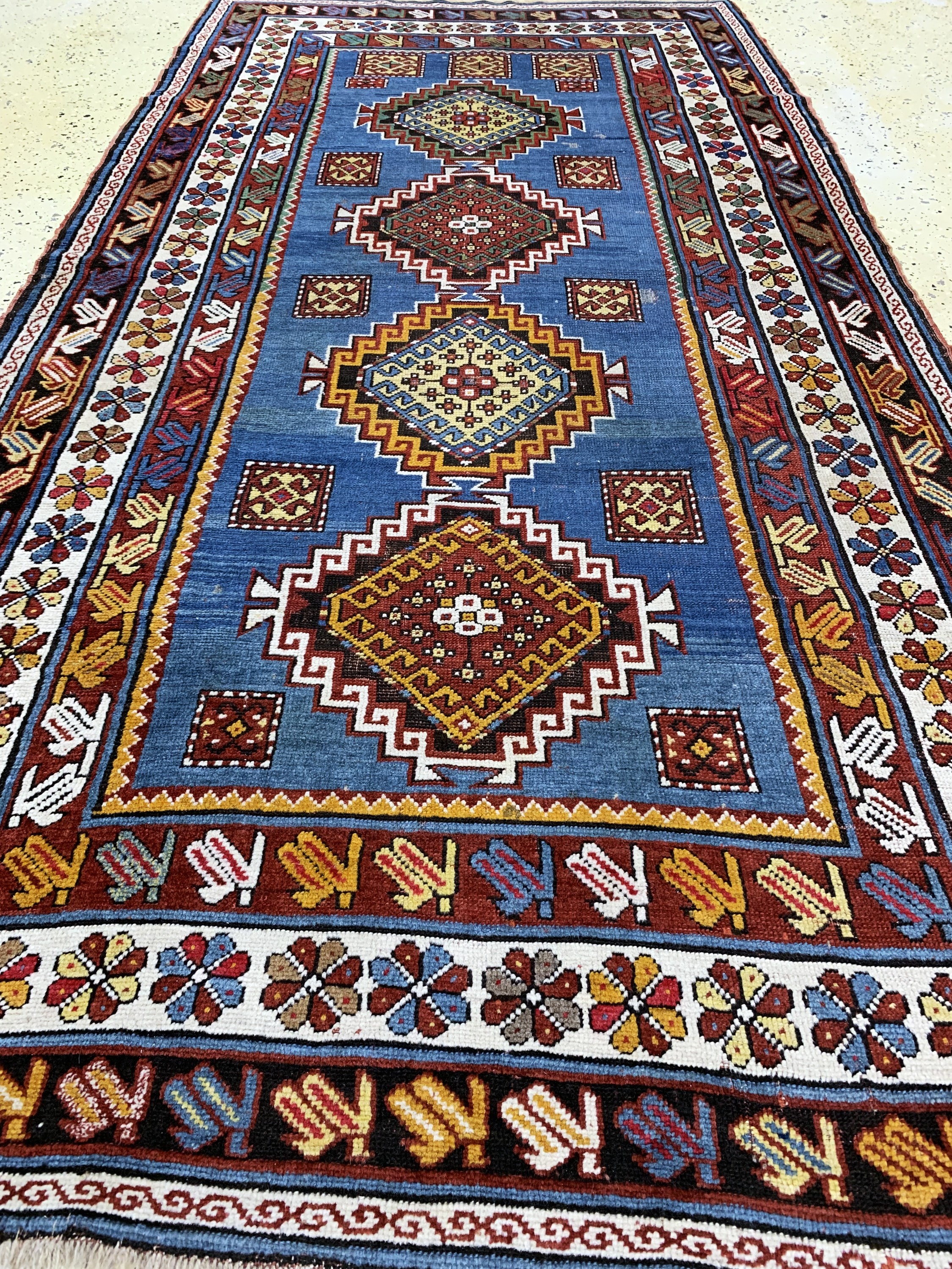 Detail d: Kazak"Schulaver"antik, Kaukasus, um 1900, Wolle auf Wolle, ca. 244 x 130 cm, EHZ: 3, (alte restaurierungen)