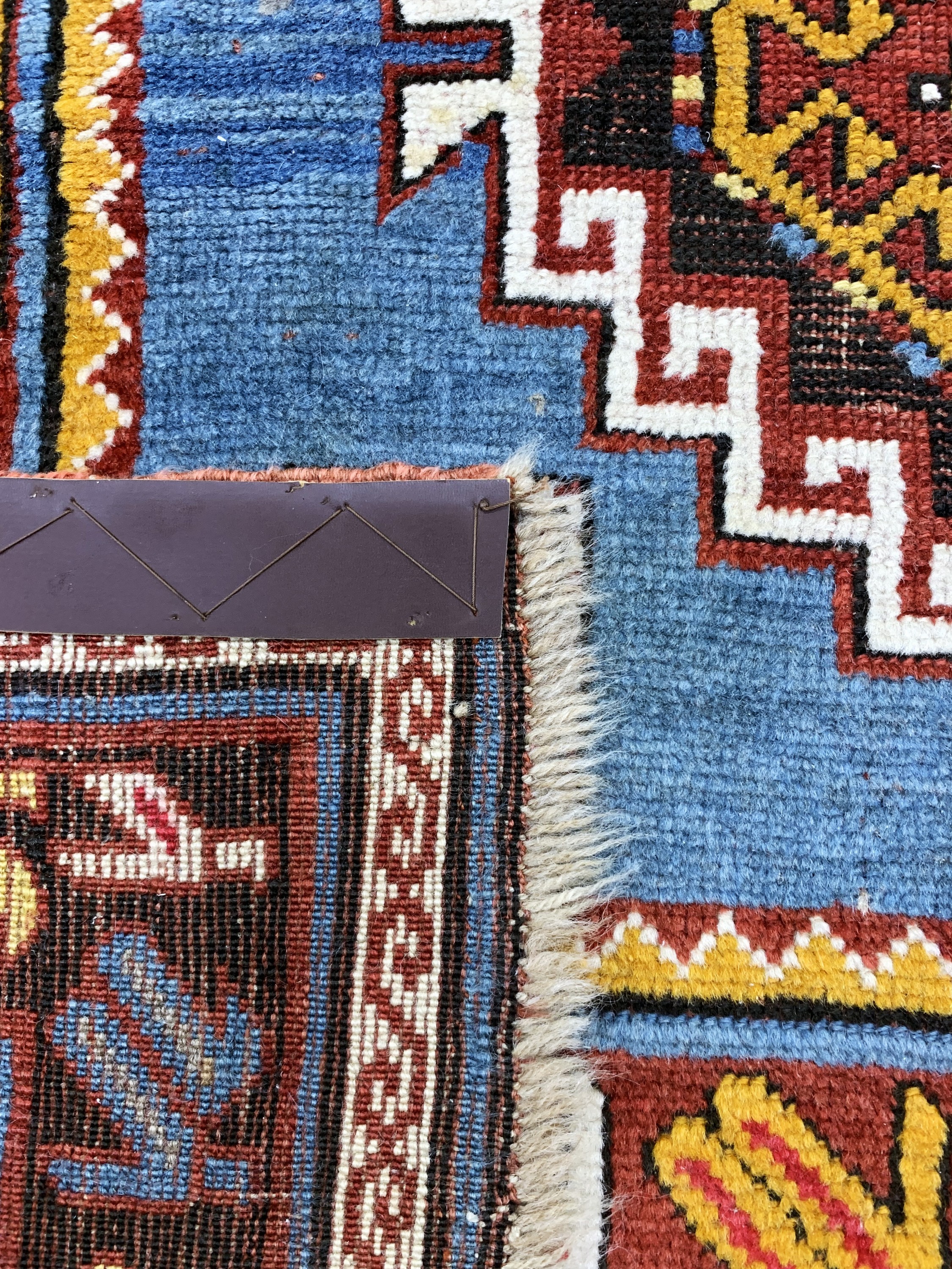 Detail e: Kazak"Schulaver"antik, Kaukasus, um 1900, Wolle auf Wolle, ca. 244 x 130 cm, EHZ: 3, (alte restaurierungen)