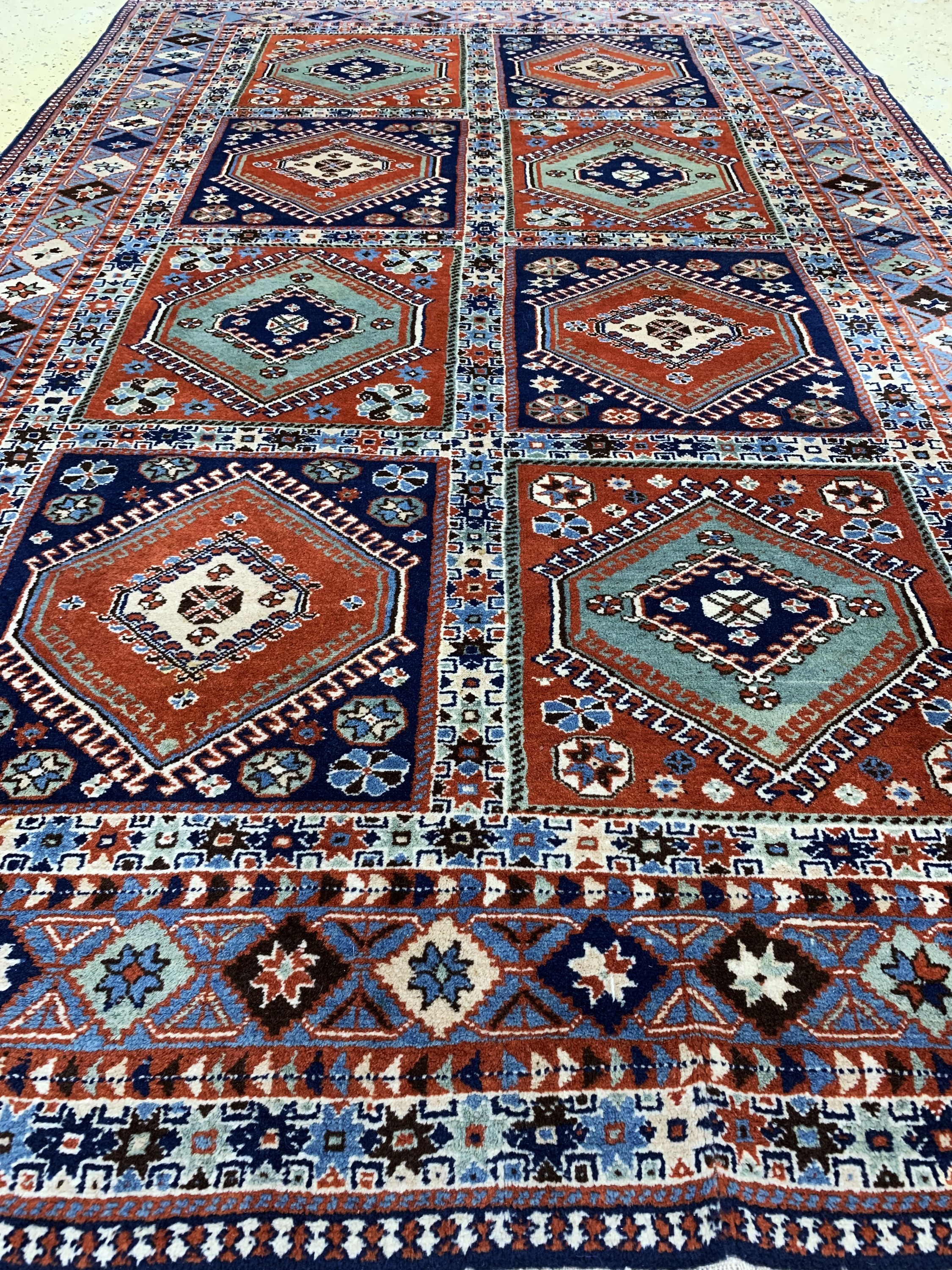 Detail e: Yalameh, Persien, Ende 20.Jhd, Wolle auf Wolle, ca. 265 x 168 cm, EHZ: 2