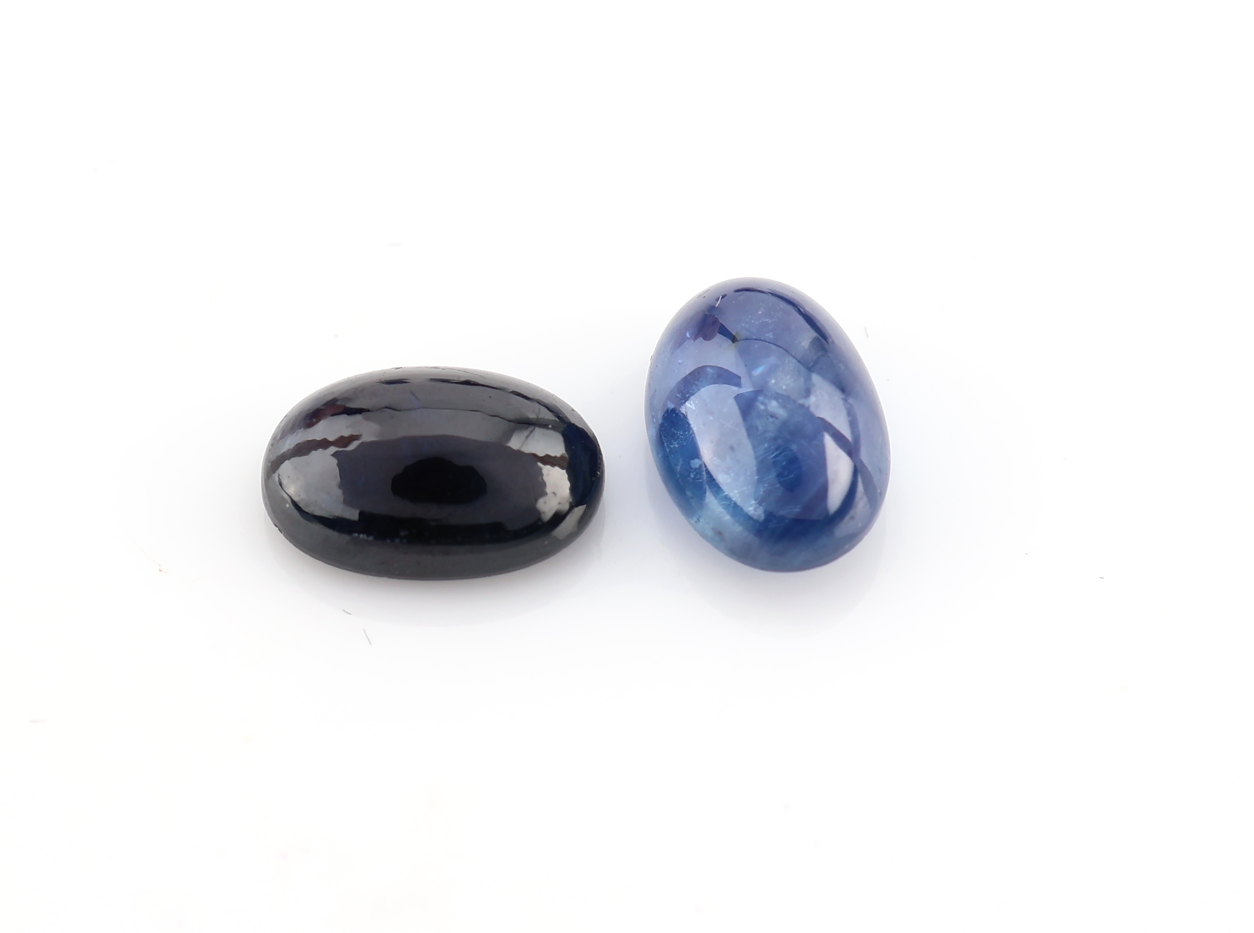 Detail a: Lot 15 ovale Saphir-Cabochons zus. ca. 10.80 ct