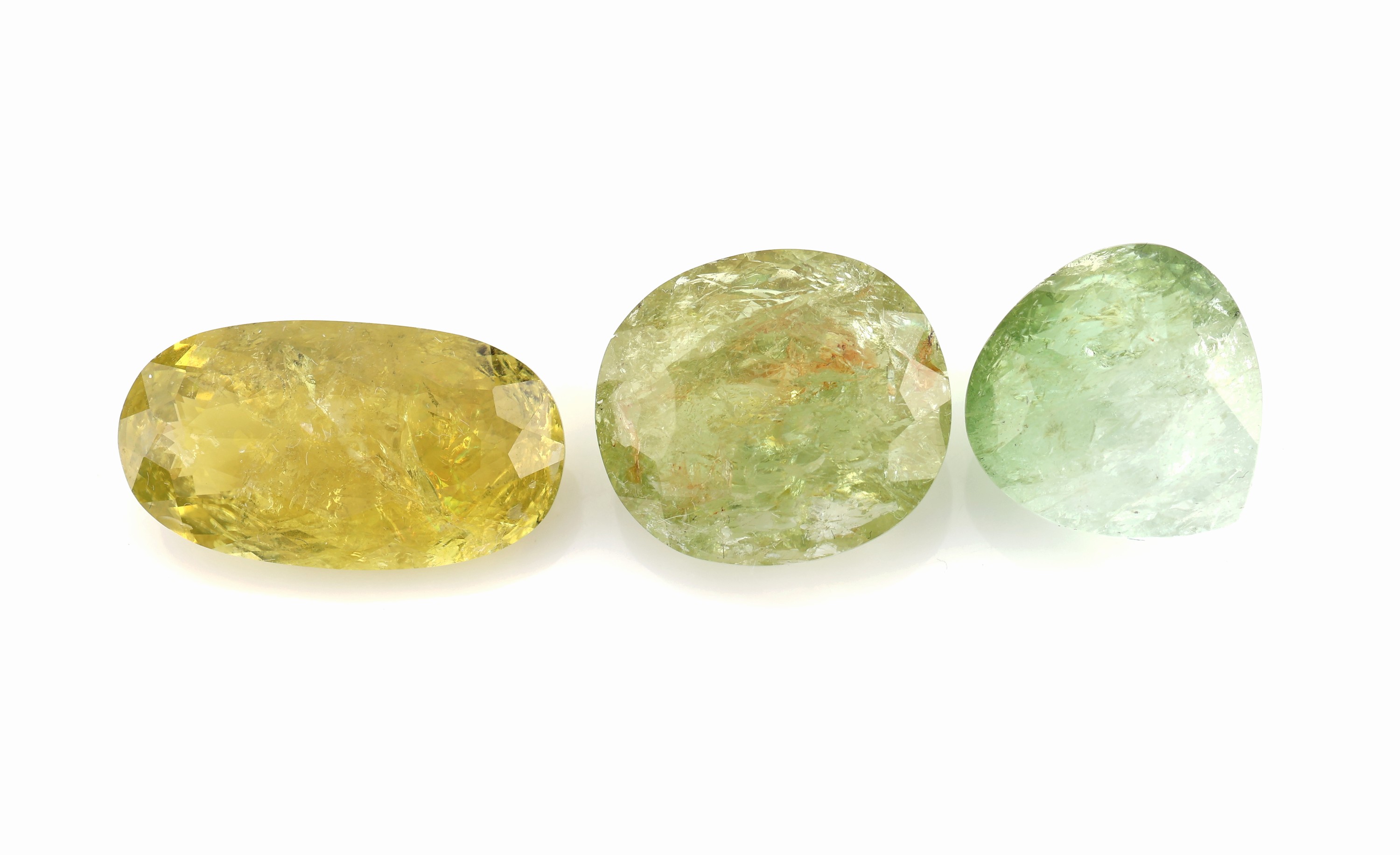 Konvolut 3 lose Turmaline (Paraiba): 1 x 8.32 ct, tropfenförm. facett., green; 1 x 10.26 ct,ovalfacett., green; 1 x 9.70 ct, ovalfacett., green, ...