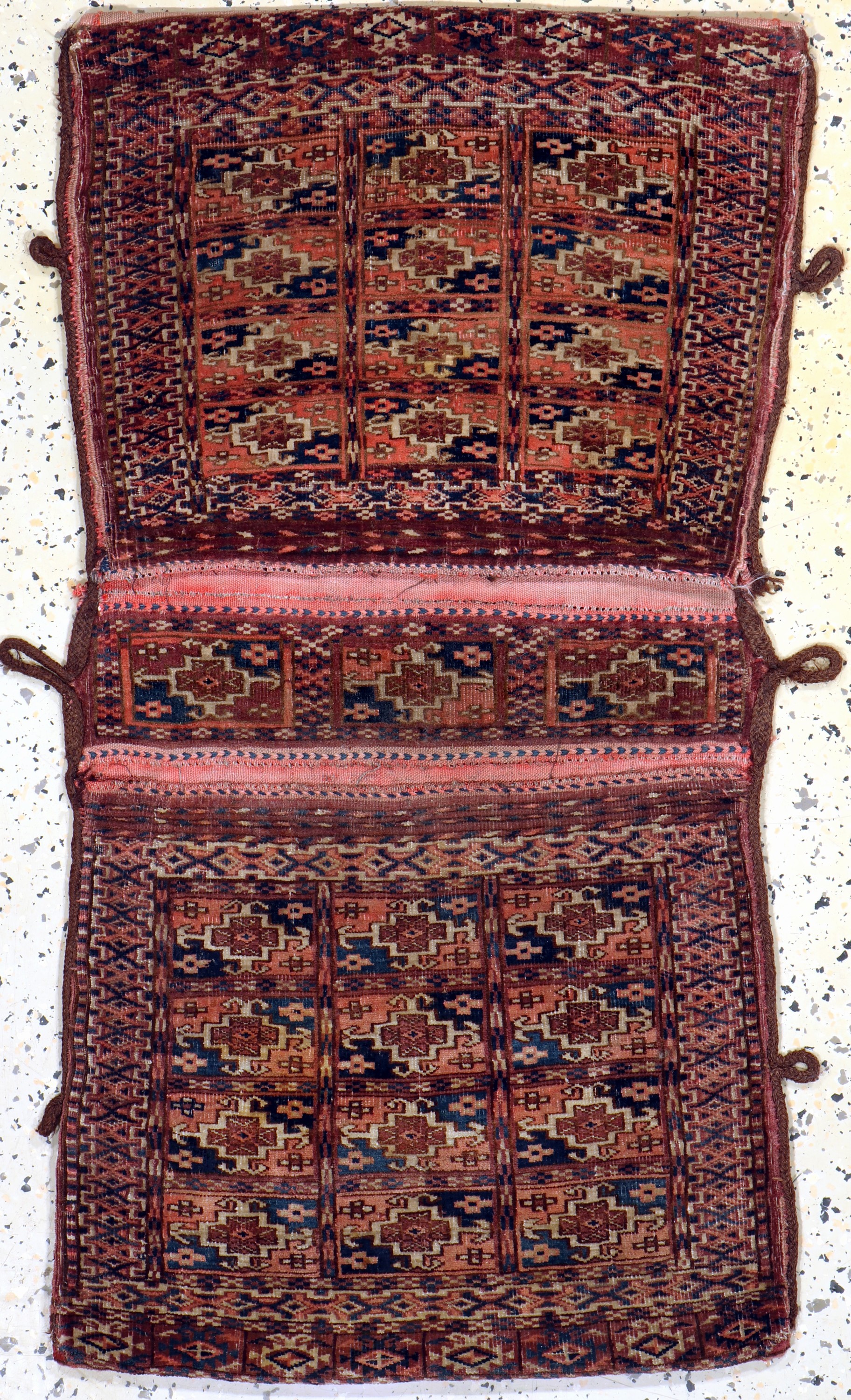 Tekke Dopelttasche antik, Turkmenistan, um 1900, Wolle auf Wolle, ca. 100 x 55 cm, EHZ: 3,aus Sammlungsauflösung