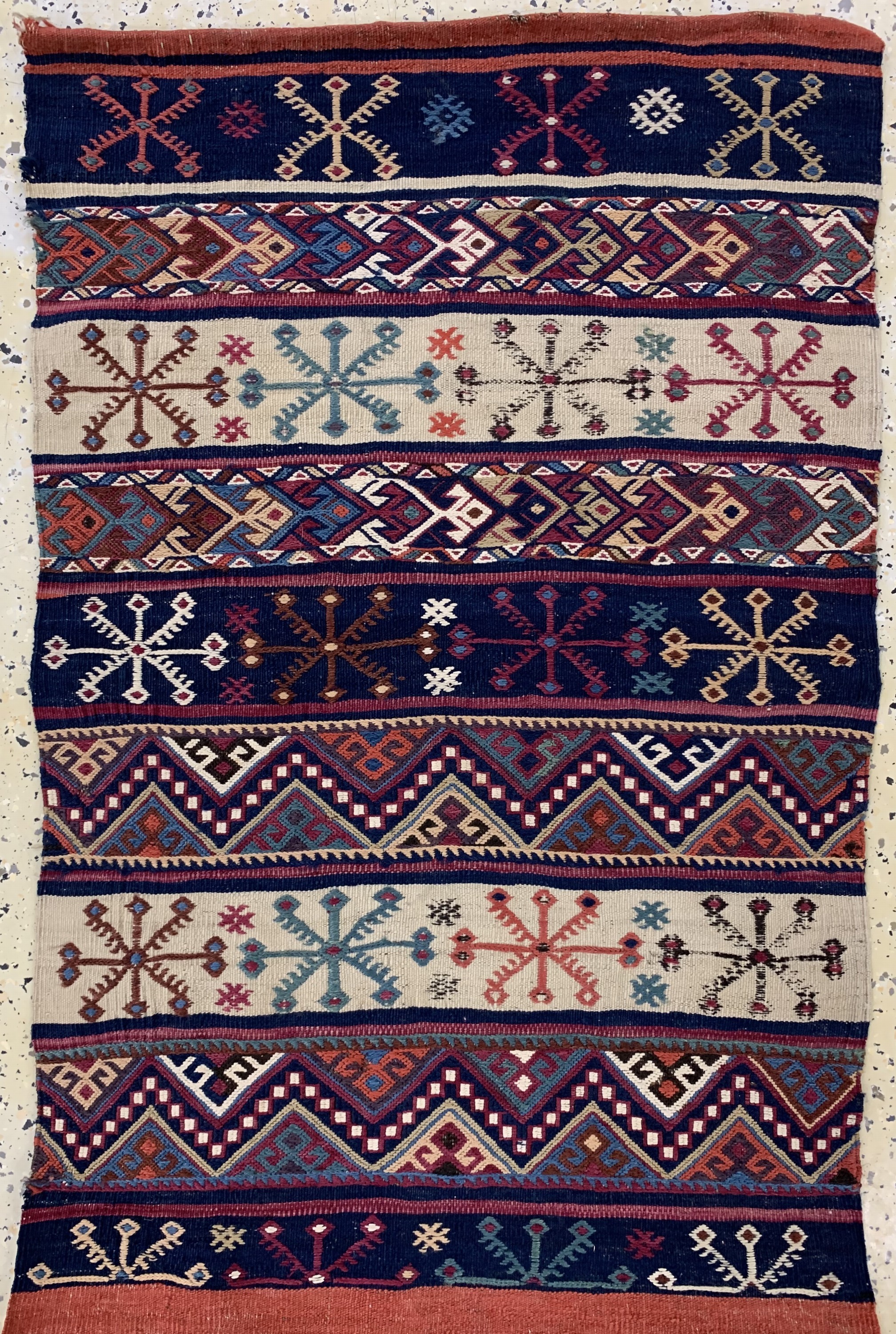 Detail a: Shahsawan Kelim antik, Persien, um 1900, Wolle auf Wolle, ca. 230 x 75 cm, EHZ: 2-3, (kleine Beschädigung),aus Sammlungsauflösung