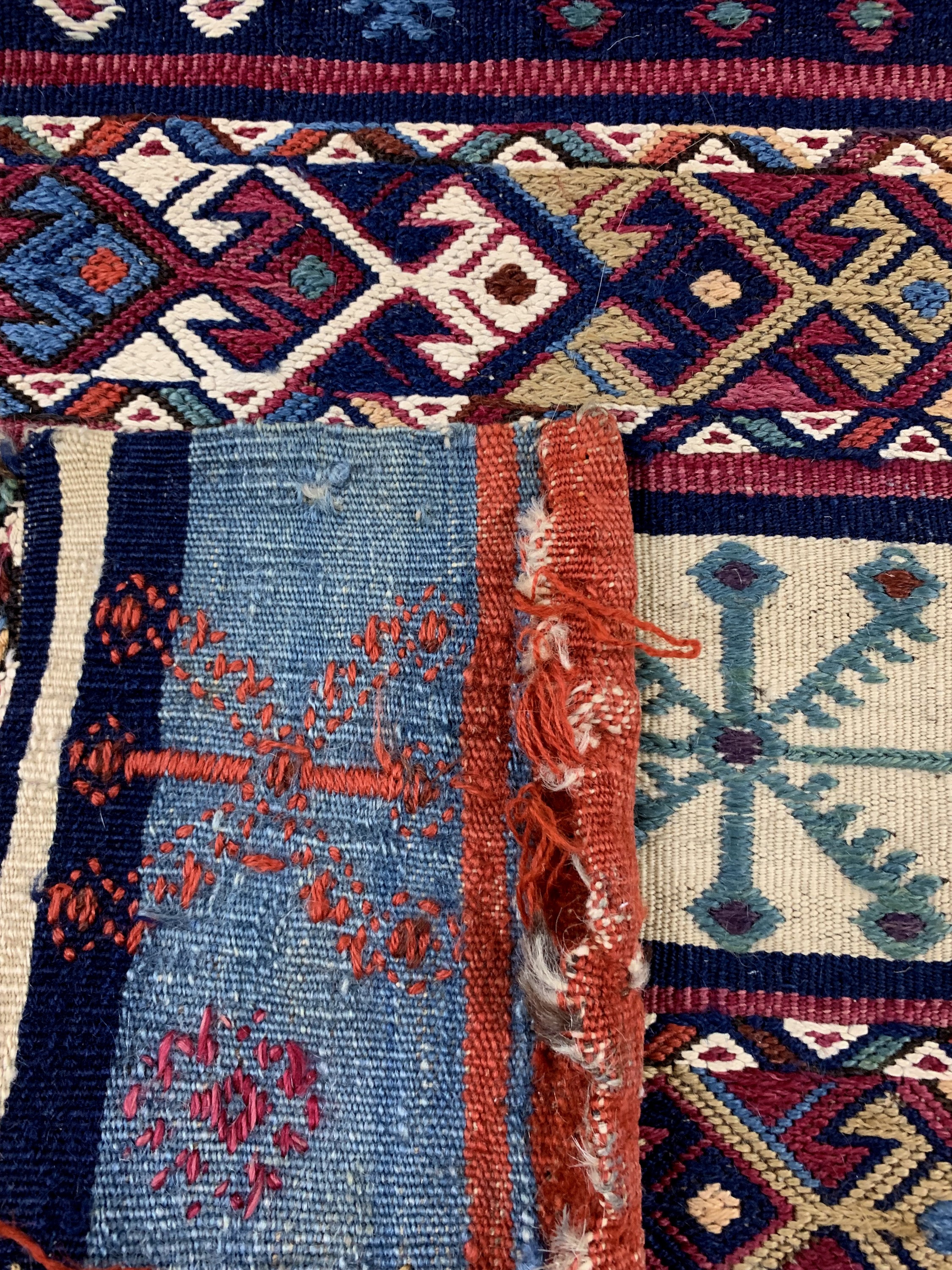 Detail d: Shahsawan Kelim antik, Persien, um 1900, Wolle auf Wolle, ca. 230 x 75 cm, EHZ: 2-3, (kleine Beschädigung),aus Sammlungsauflösung
