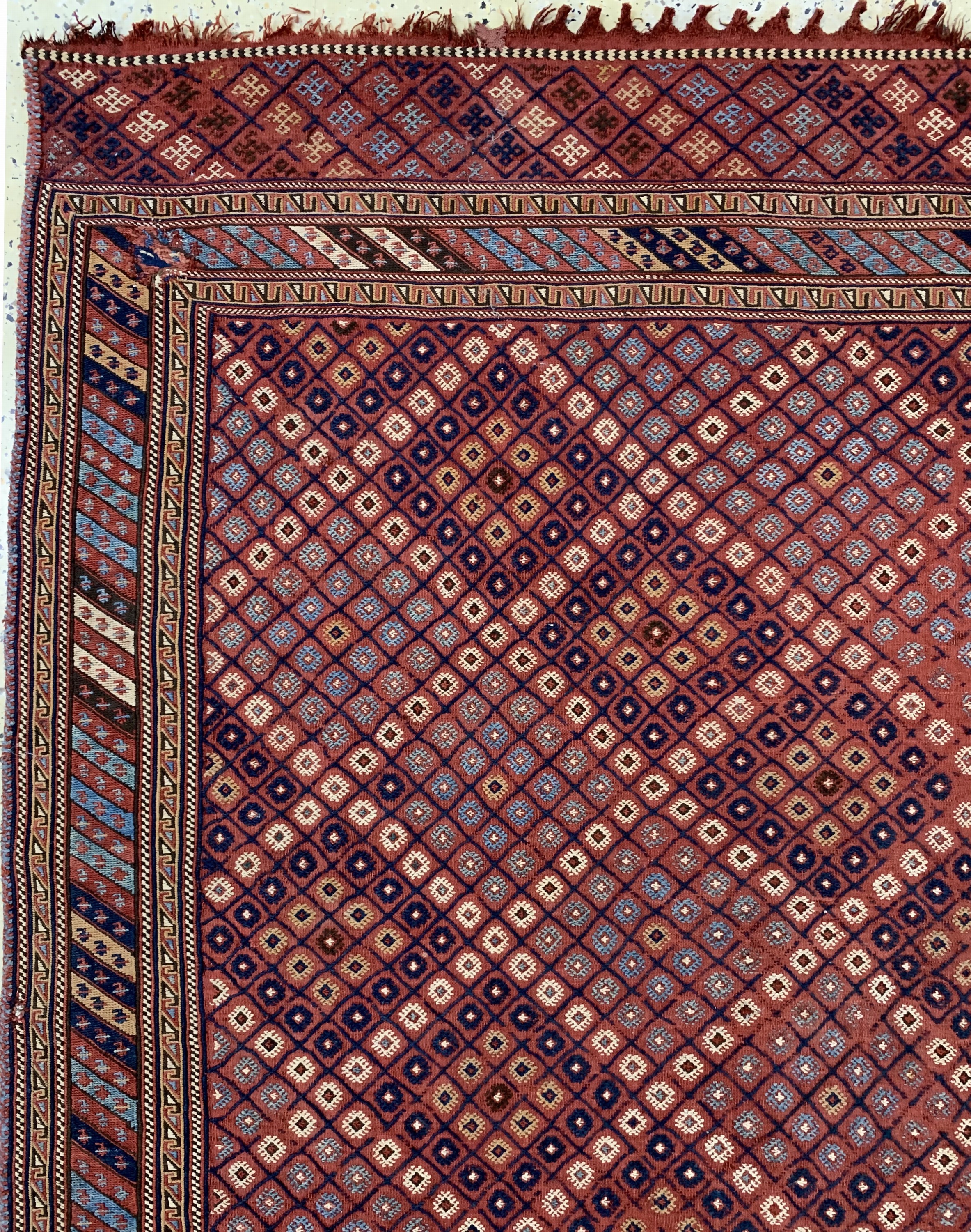 Detail c: Cicim fein antik, Türkei, 19.Jhd, Wolle aufWolle, ca. 245 x 180 cm, EHZ: 2, (kleine Restaurierungen),aus Sammlungsauflösung
