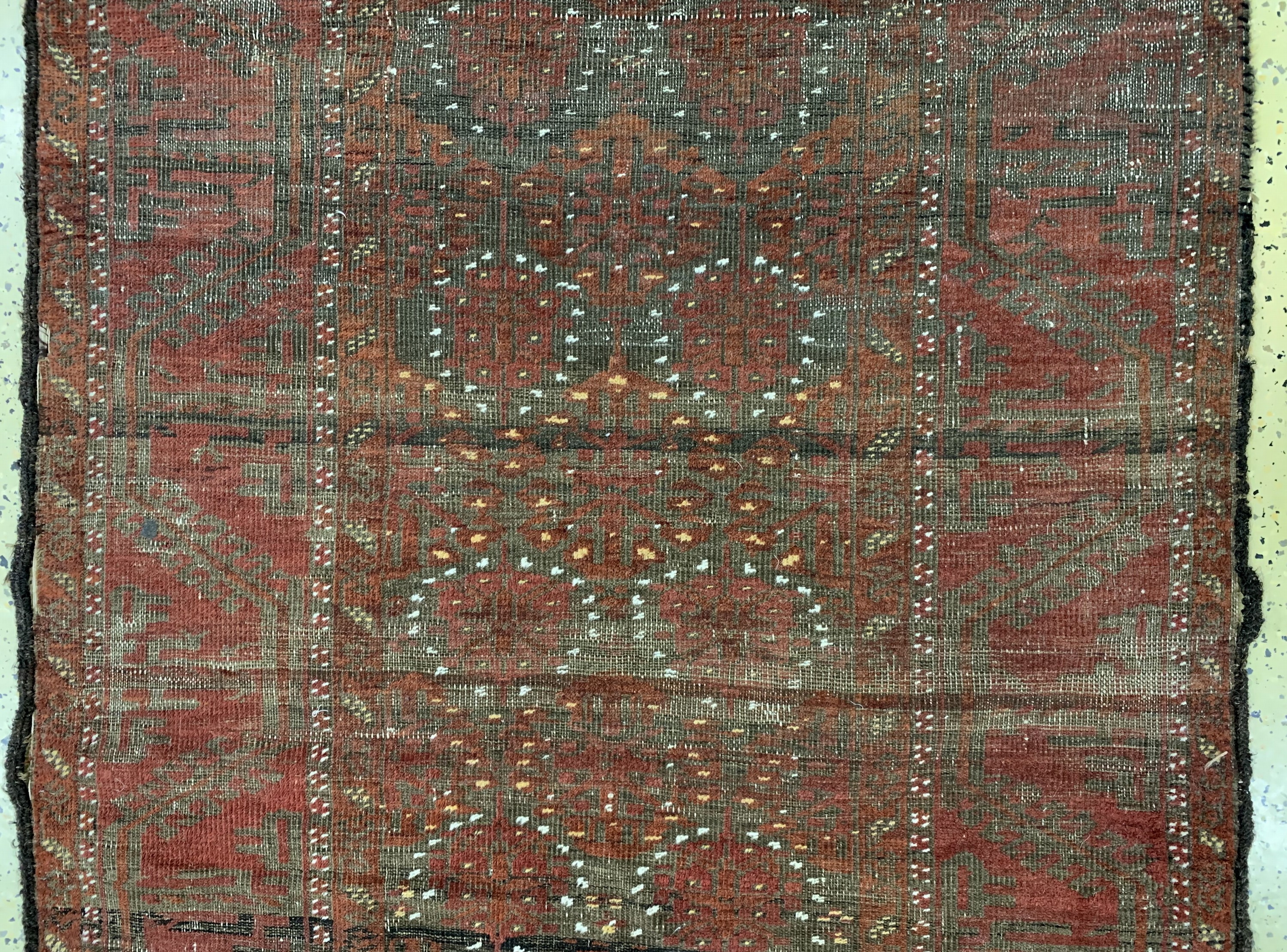 Detail b: Belutsch antik, Persien, 19.Jhd, Wolle auf Wolle, ca. 170 x 100 cm, EHZ: 4,aus Sammlungsauflösung