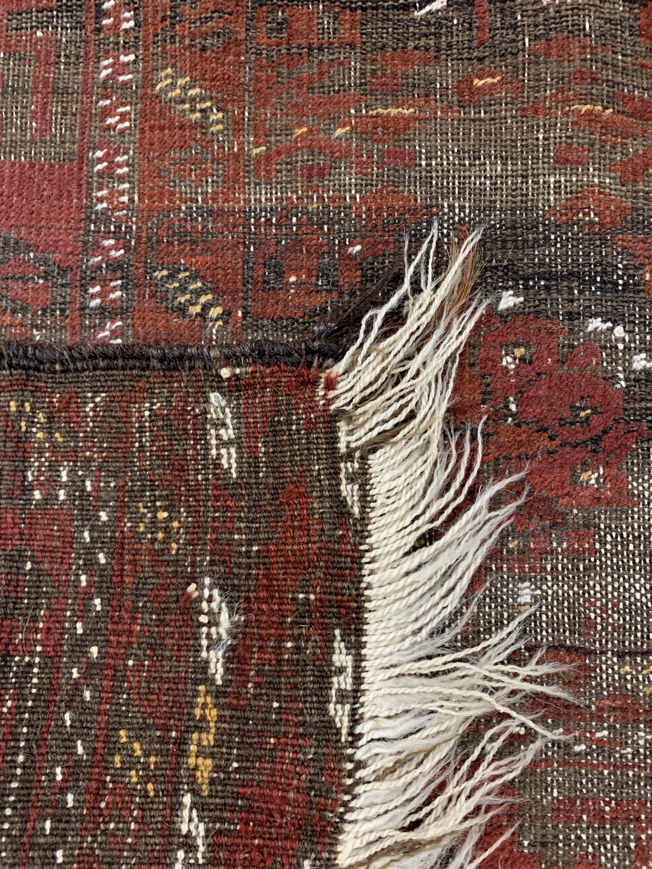 Detail e: Belutsch antik, Persien, 19.Jhd, Wolle auf Wolle, ca. 170 x 100 cm, EHZ: 4,aus Sammlungsauflösung